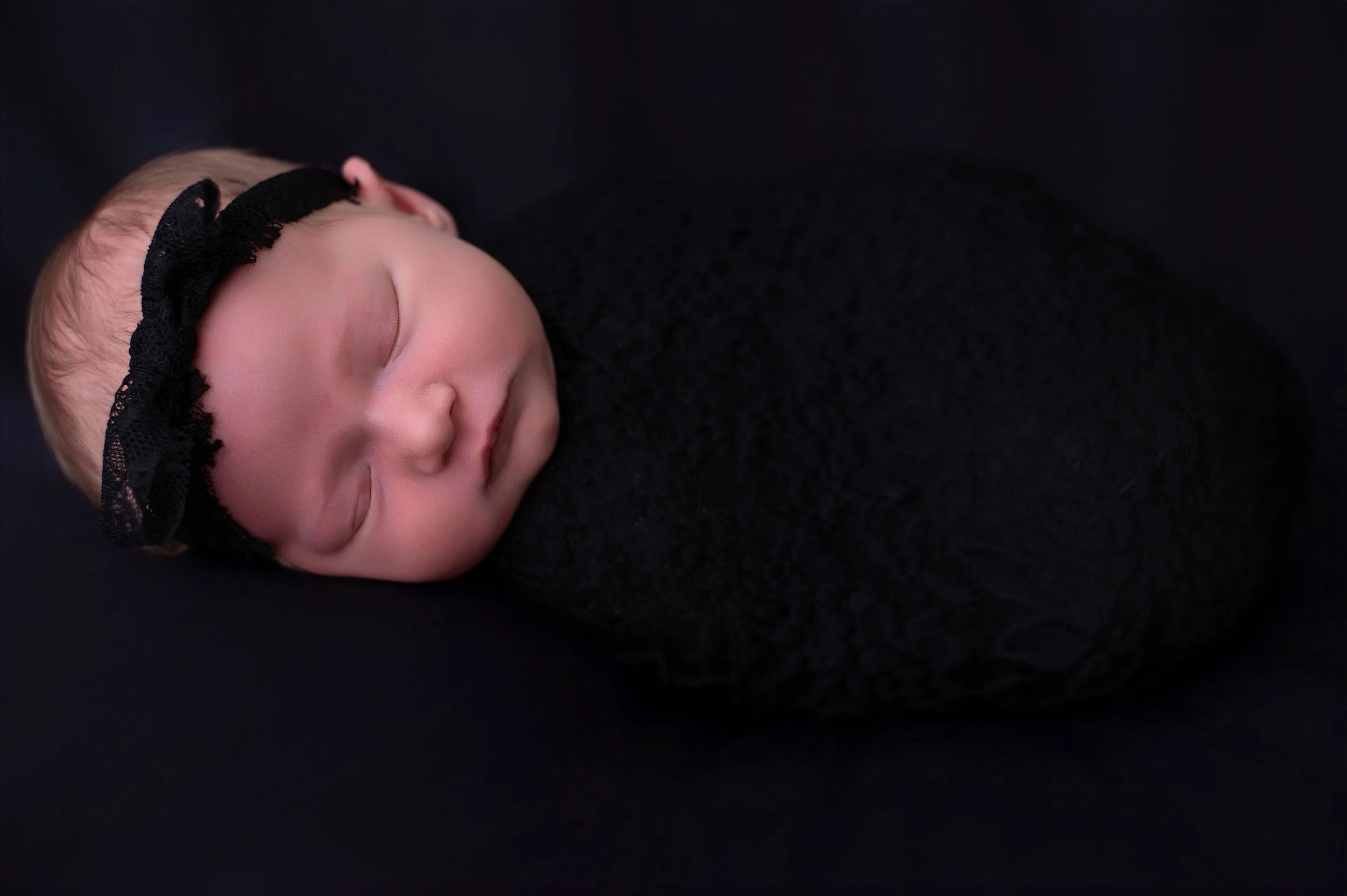 Arabella's Newborn Photos_2025_001.jpg