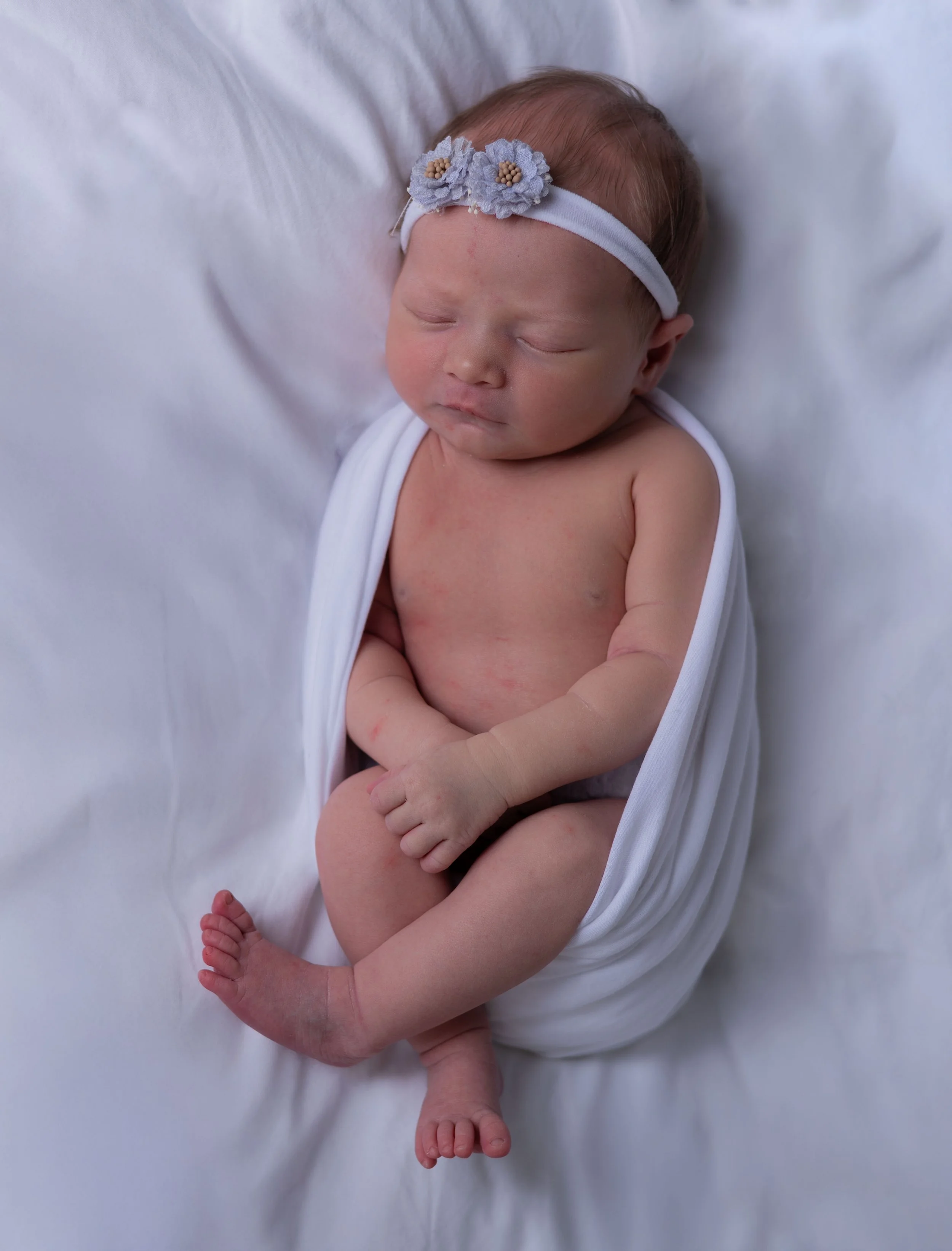 Arabella's Newborn Photos_2025_007.jpg