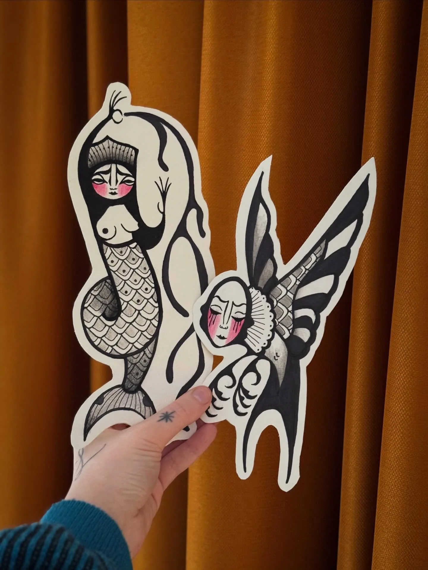 Some stuff I drew by hand last week💕 would love to tattoo these🧿🙈🧿

With love,
Lau💕