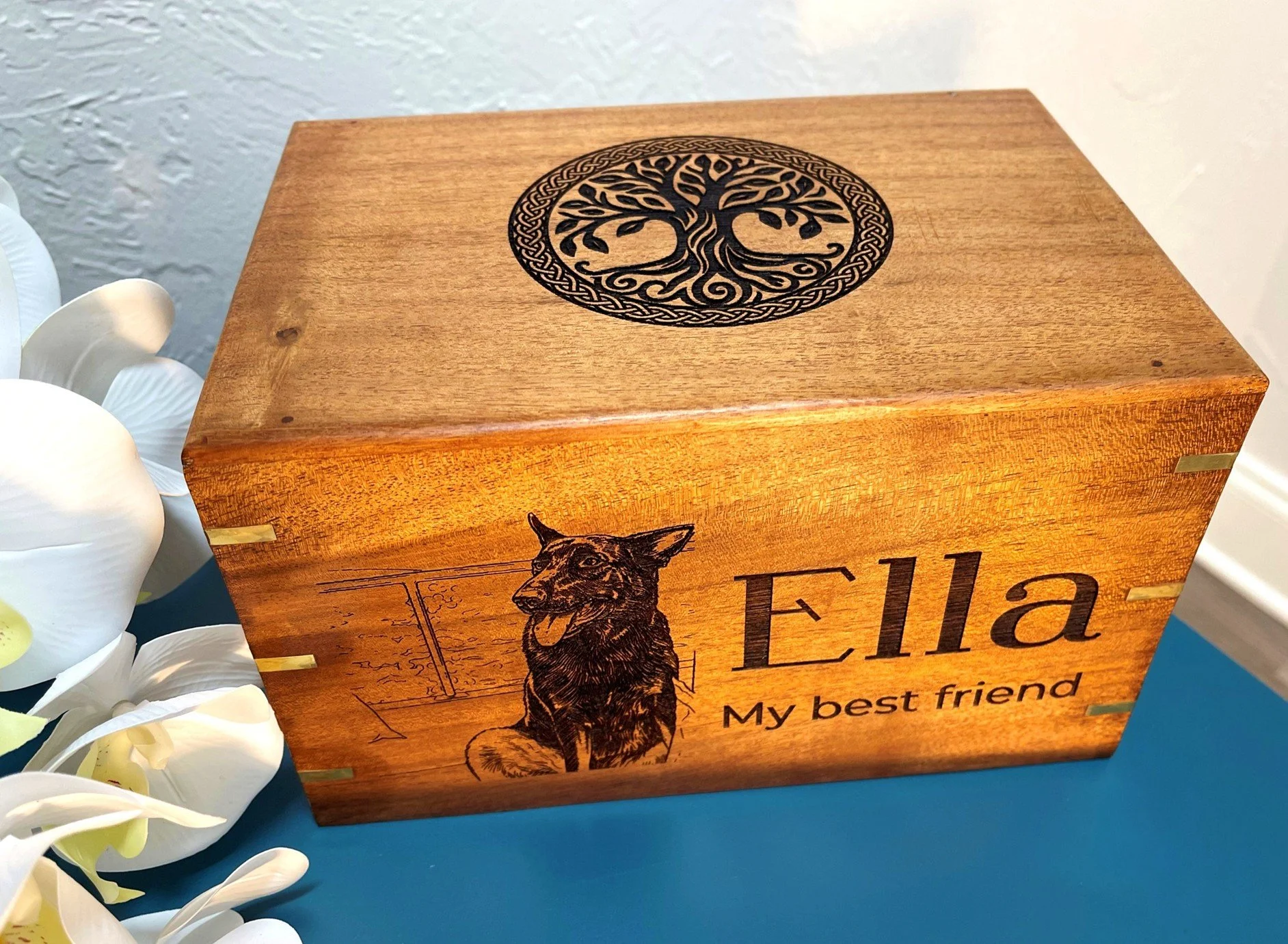 Image of a Private Service urn