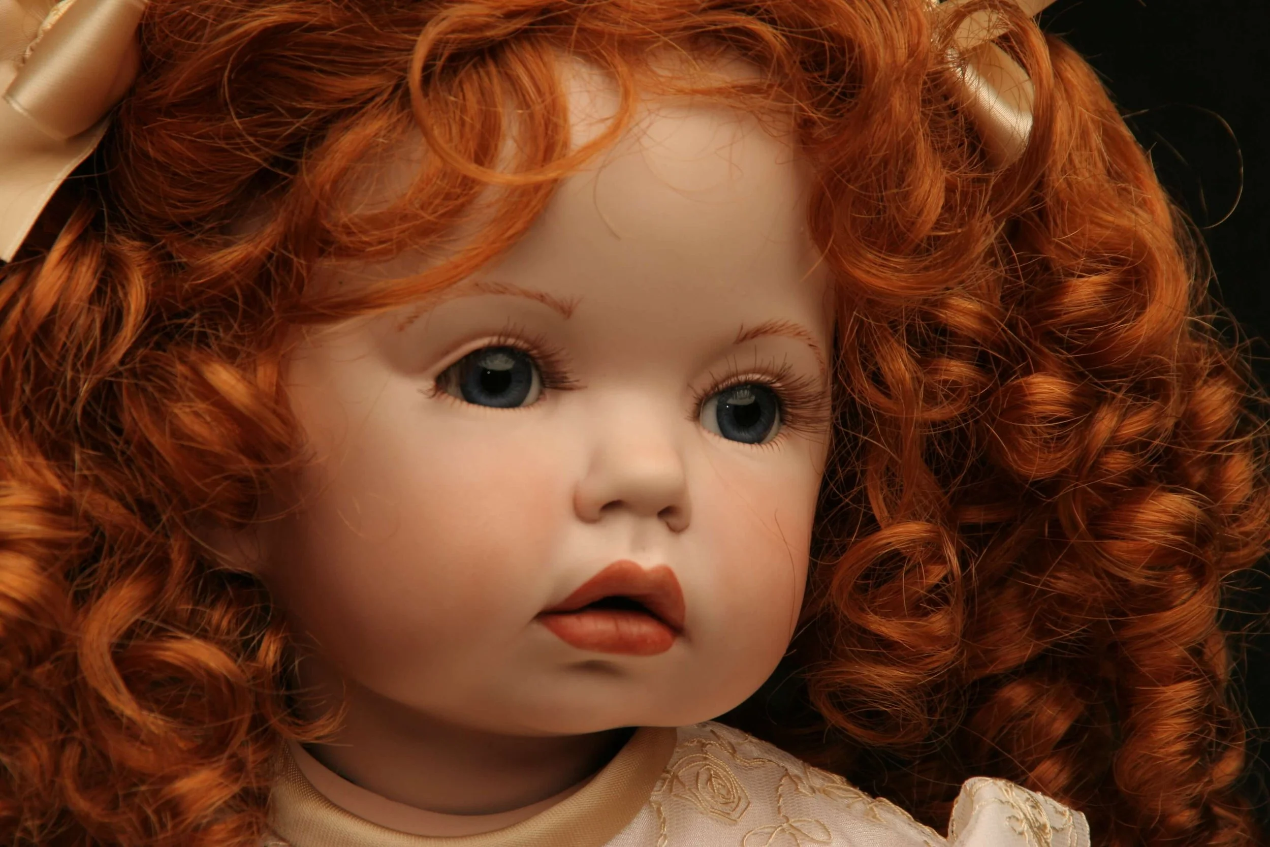 PORCELAIN_DOLL_07.JPG