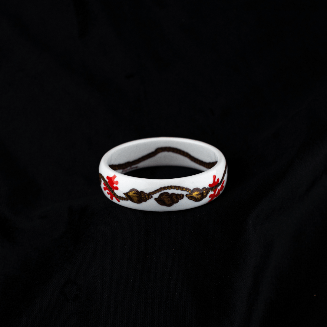 Porcelain_handpainded_ring_Marinela_Patronicolas_1.png