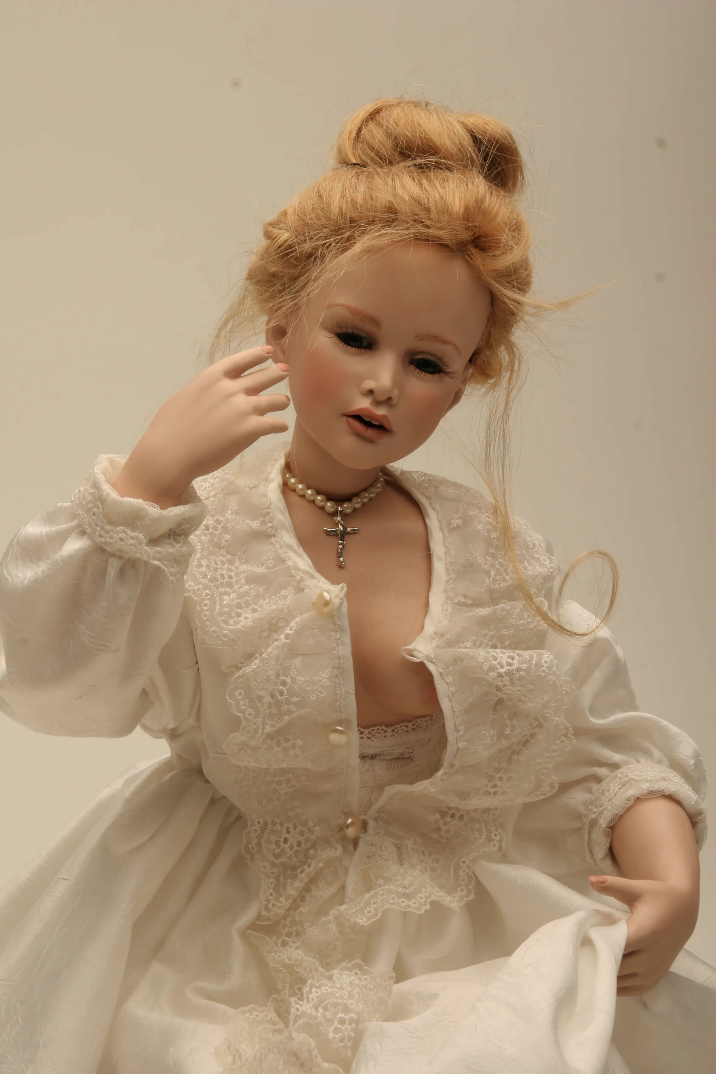 PORCELAIN_DOLL_19.JPG