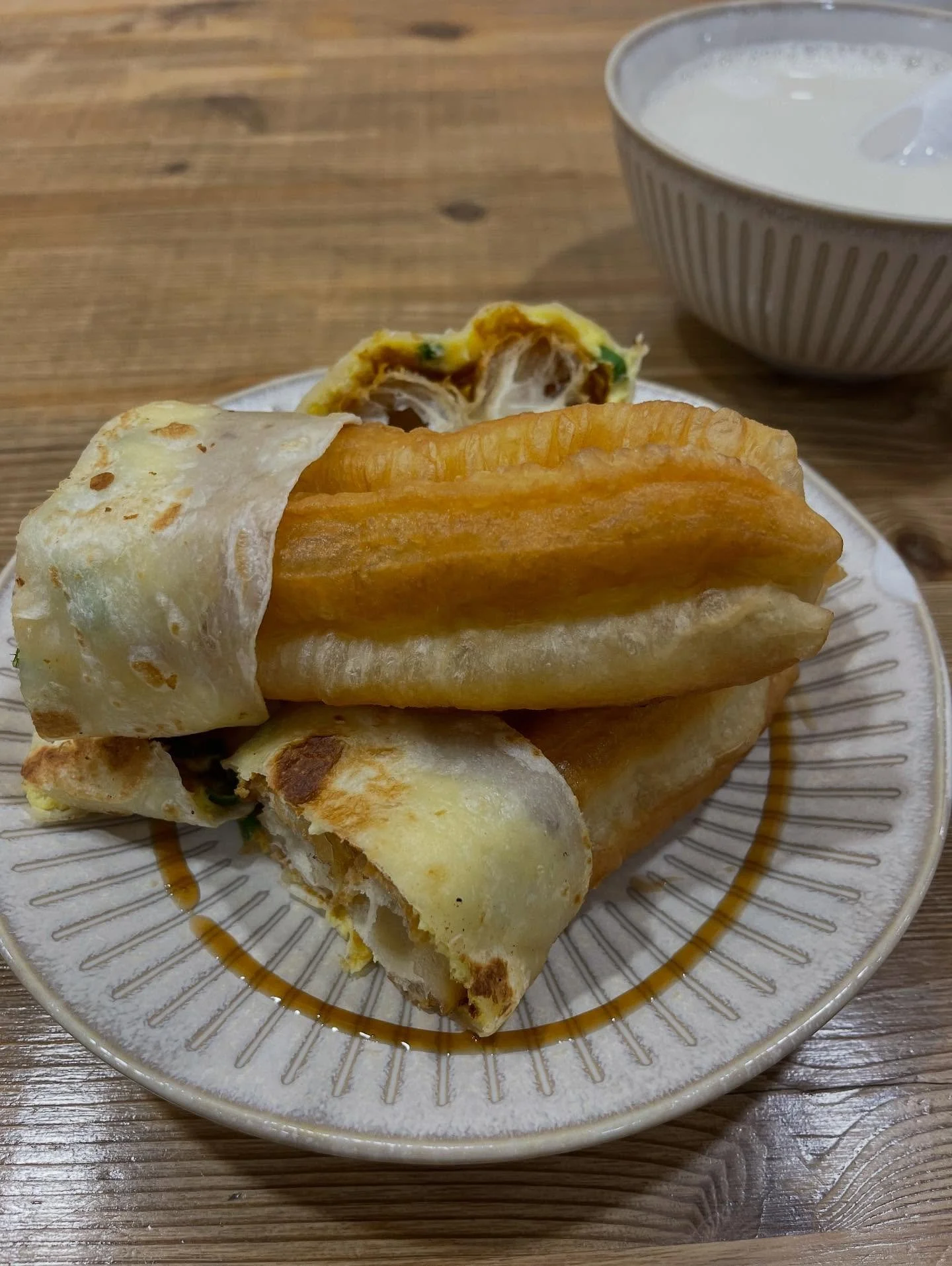 Chinese donut rolled in Chinese omelet. #simpleeats #taiwanese #tawanese_breakfast