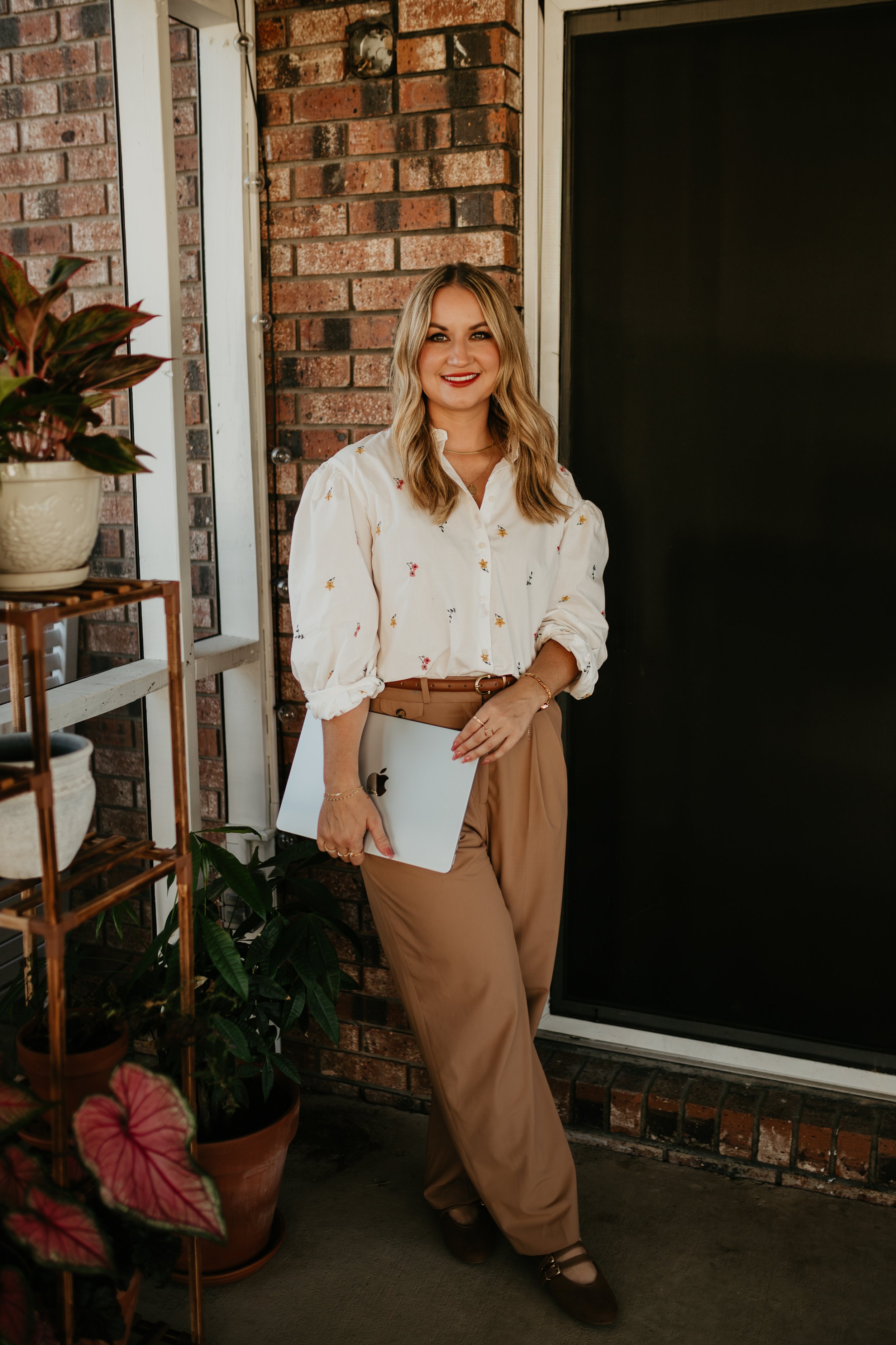 Why Your Salon or Spa Still Needs a Website (Even If You Have a Booking Link)