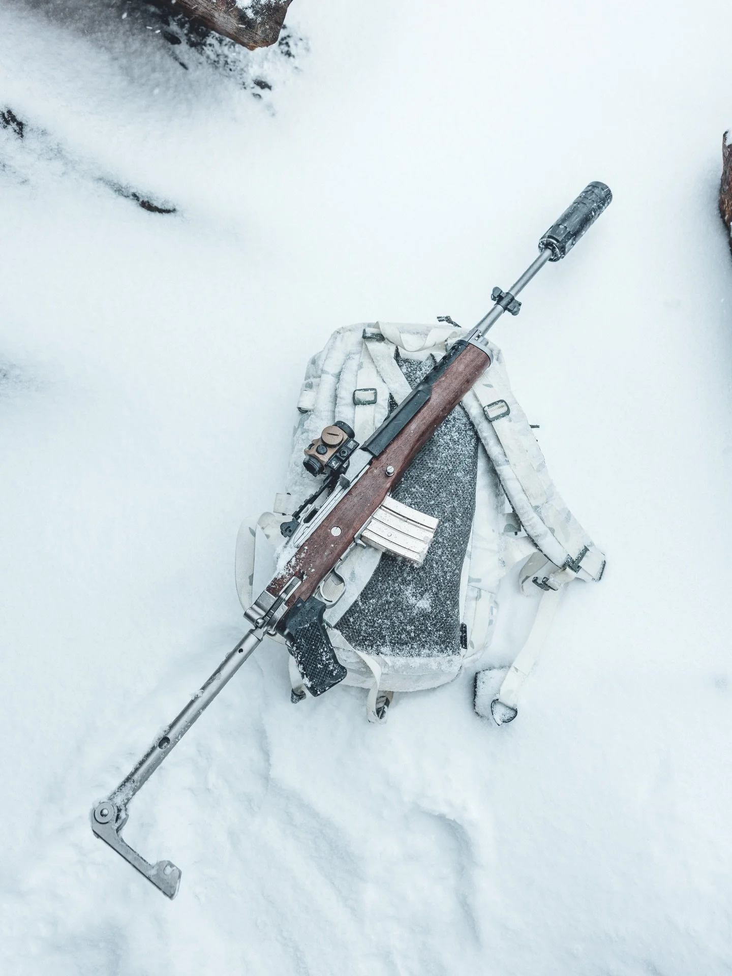 Some rifles live in the safe...

No safe queens here.

Would you run your setup in this? ❄️
