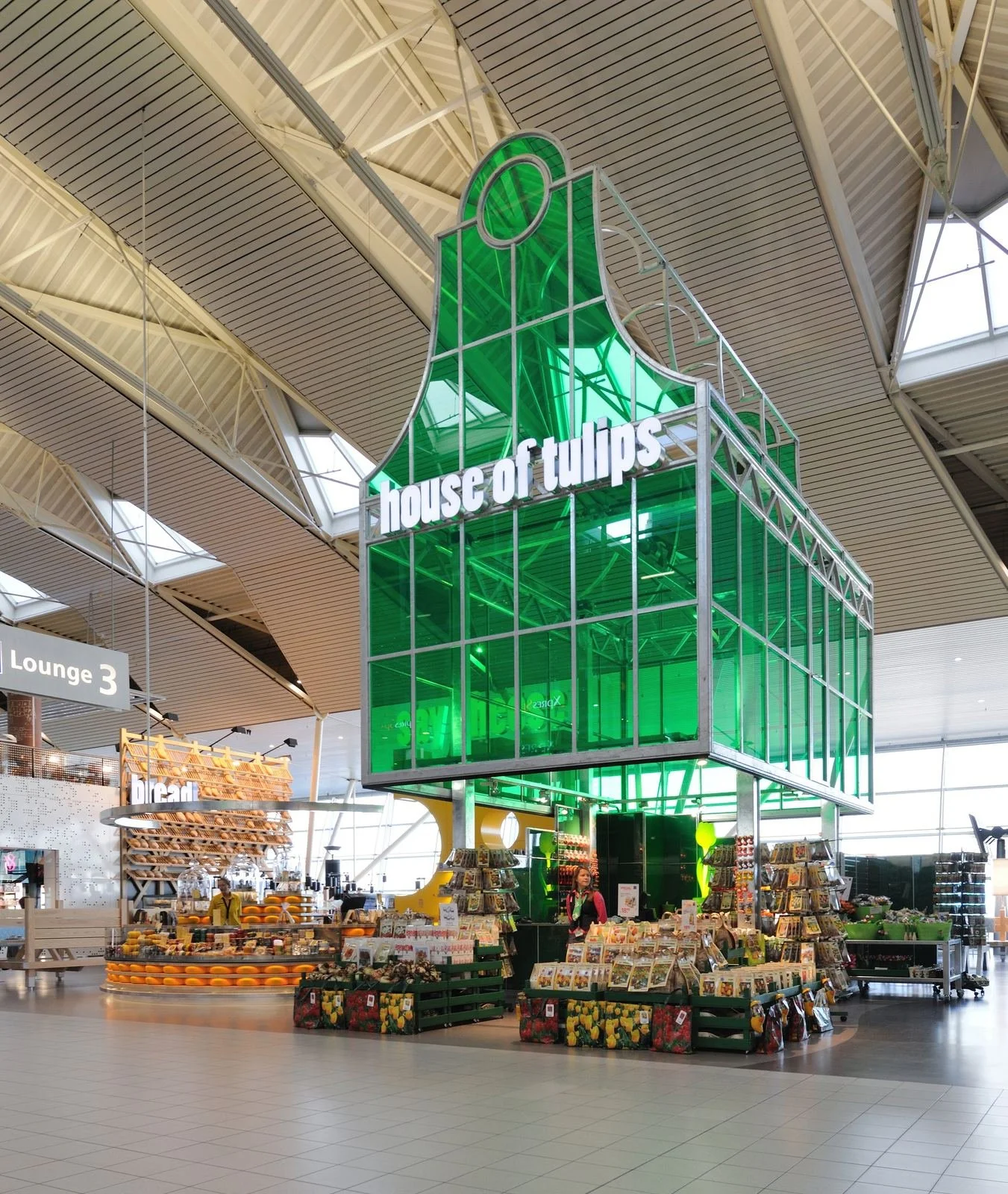 House of Tulips by Tjep., glass canal house at Schiphol Lounge 3