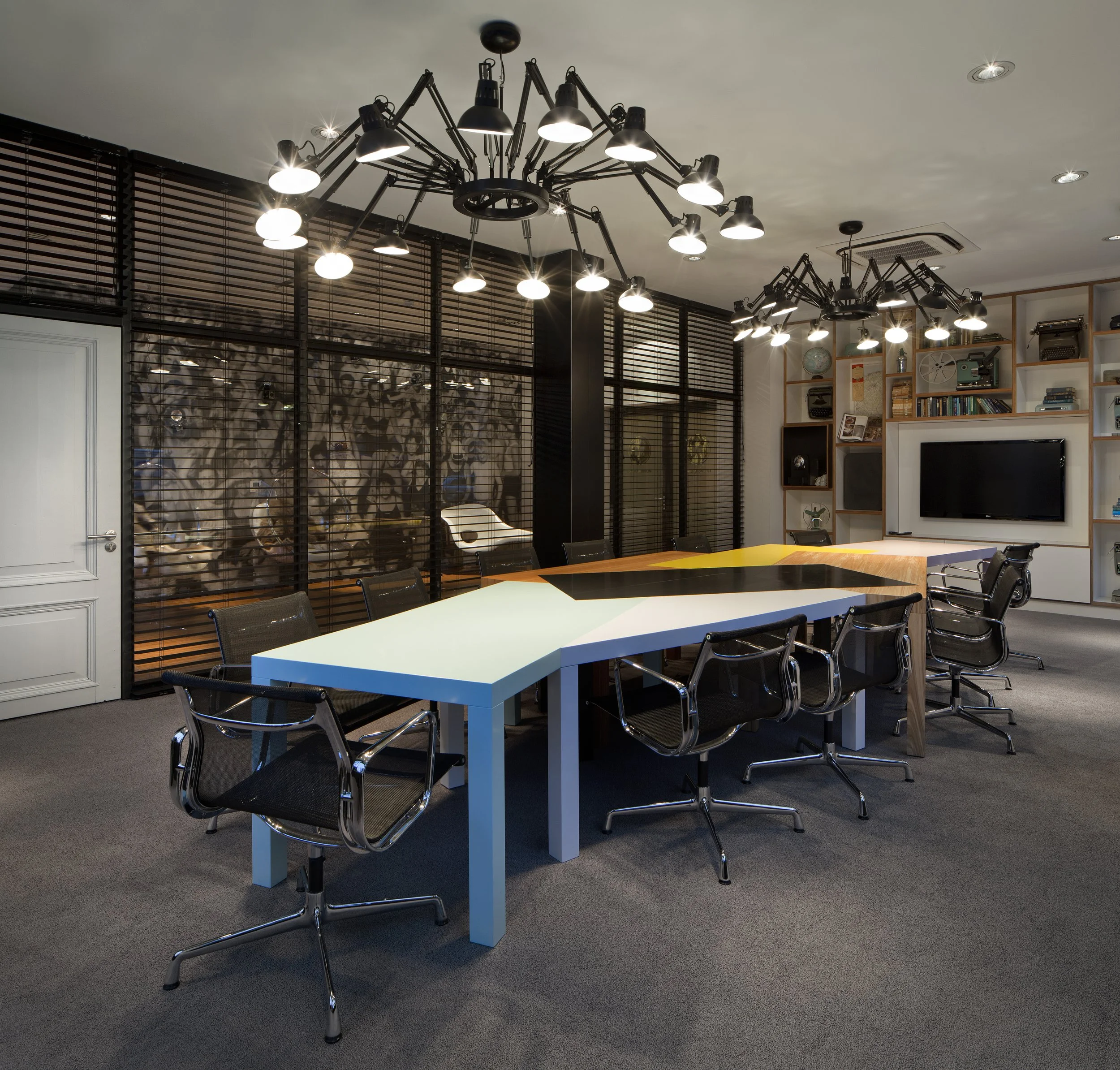 Table-Glasgow-hi.jpg