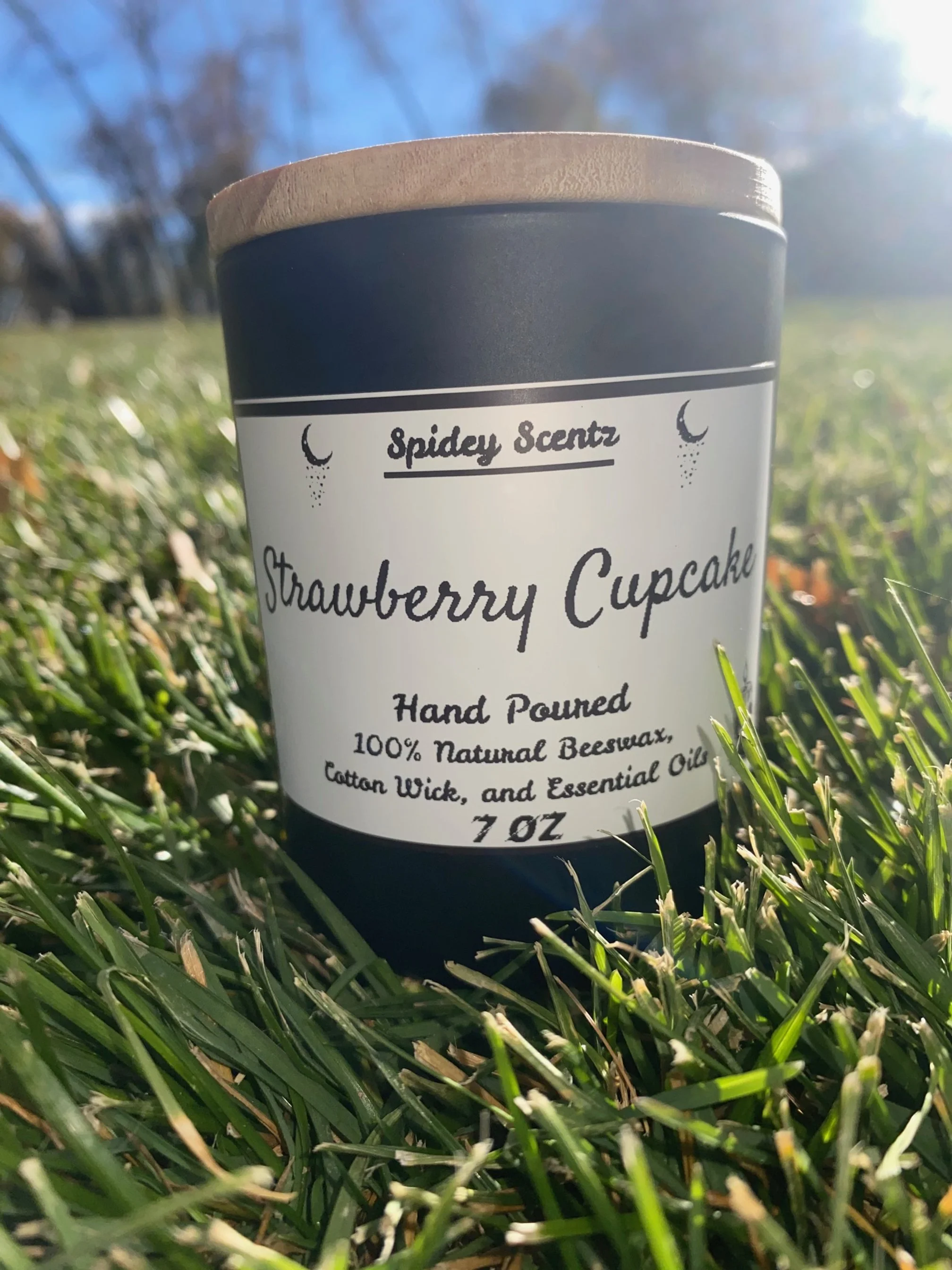 7oz Strawberry Cupcake Candle