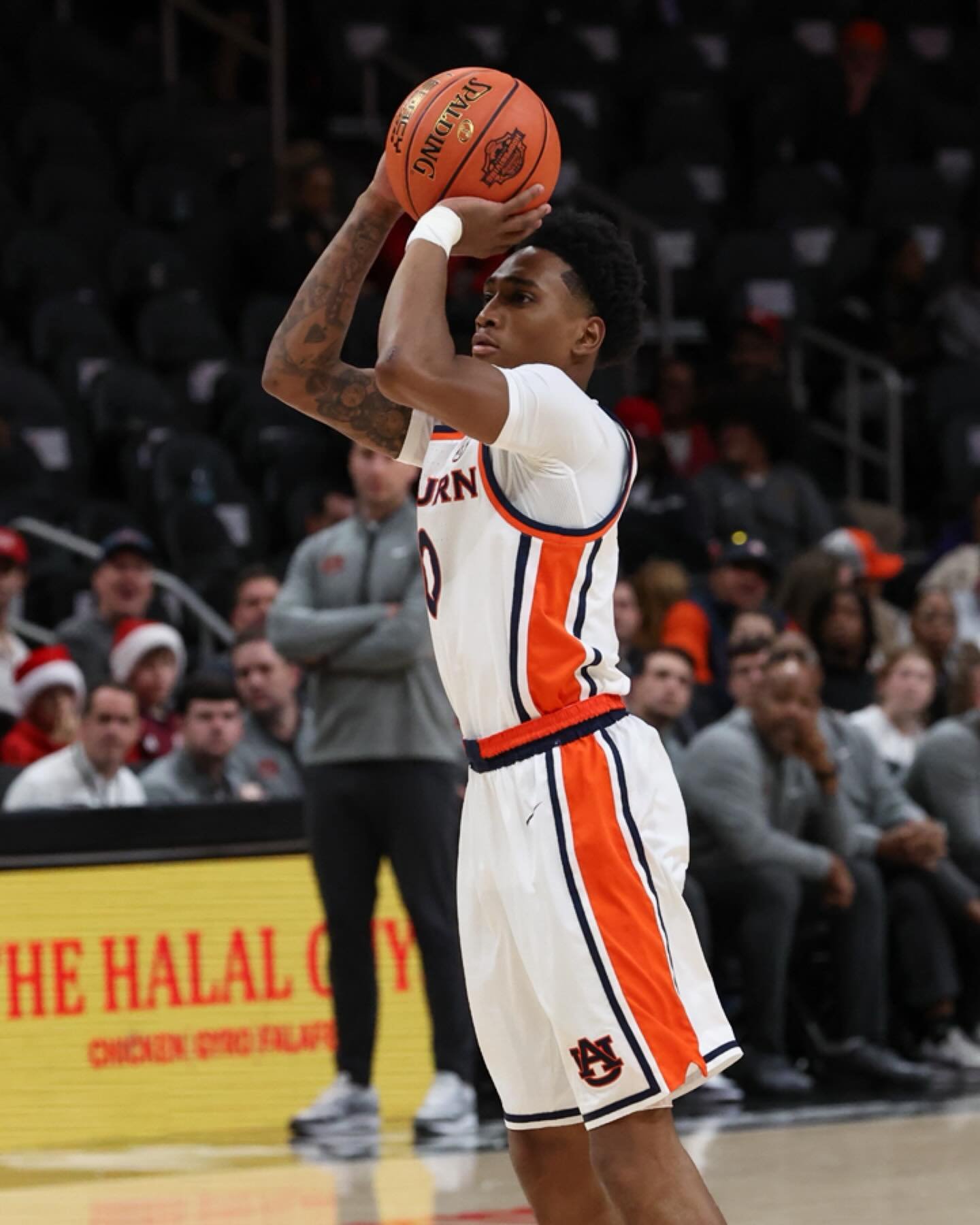 The Auburn Men&rsquo;s Basketball Team visit State Farm Arena for the Holiday Hoopsgiving Game! 

Captured Dec. 13, 2025