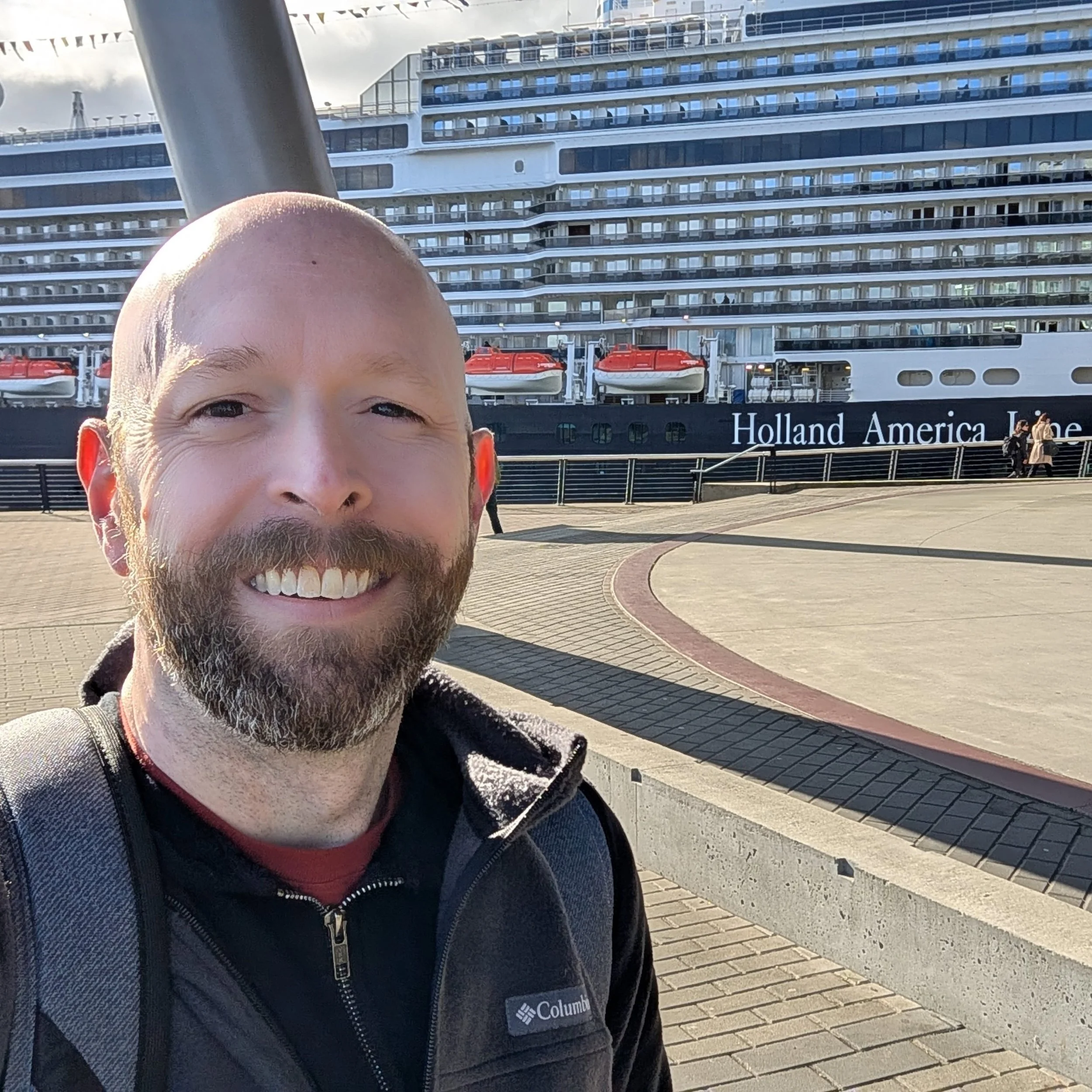 It's cruise day! To one of my favorite places in the world. This is my first time on Holland America so I'm very excited to try out a new ship and a new cruise line. 🚢🥂
#hollandamerica #alaskacruise