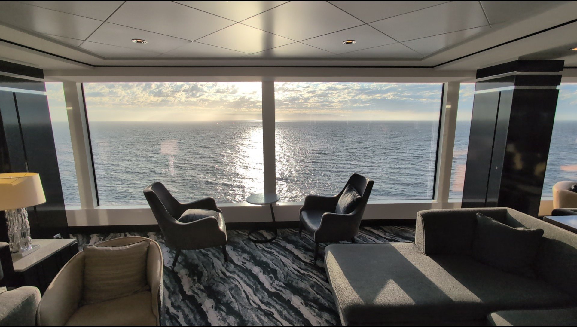 observation lounge 2.jpg