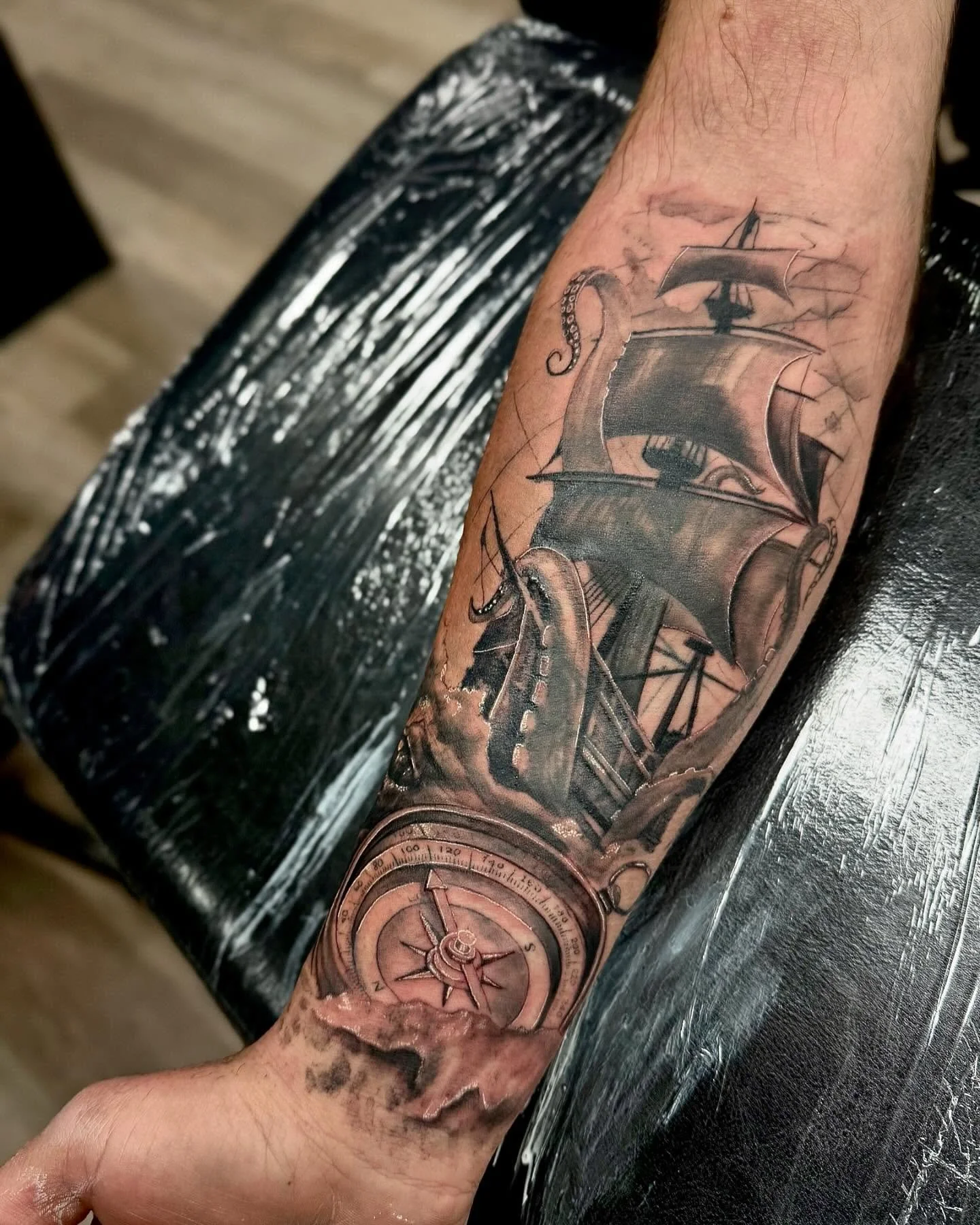 Sweet nautical tattoo I got to do. It&rsquo;s also a cover up! 

#realism #realismtattoo #realismtattoos #tattoo #tattoos #ink #tattooideas #tattooart #quesnel #quesneltattoo #wiseowltattoo #quesnelartist #quesnelbc #bctattoo #canadatattoo #canadatat