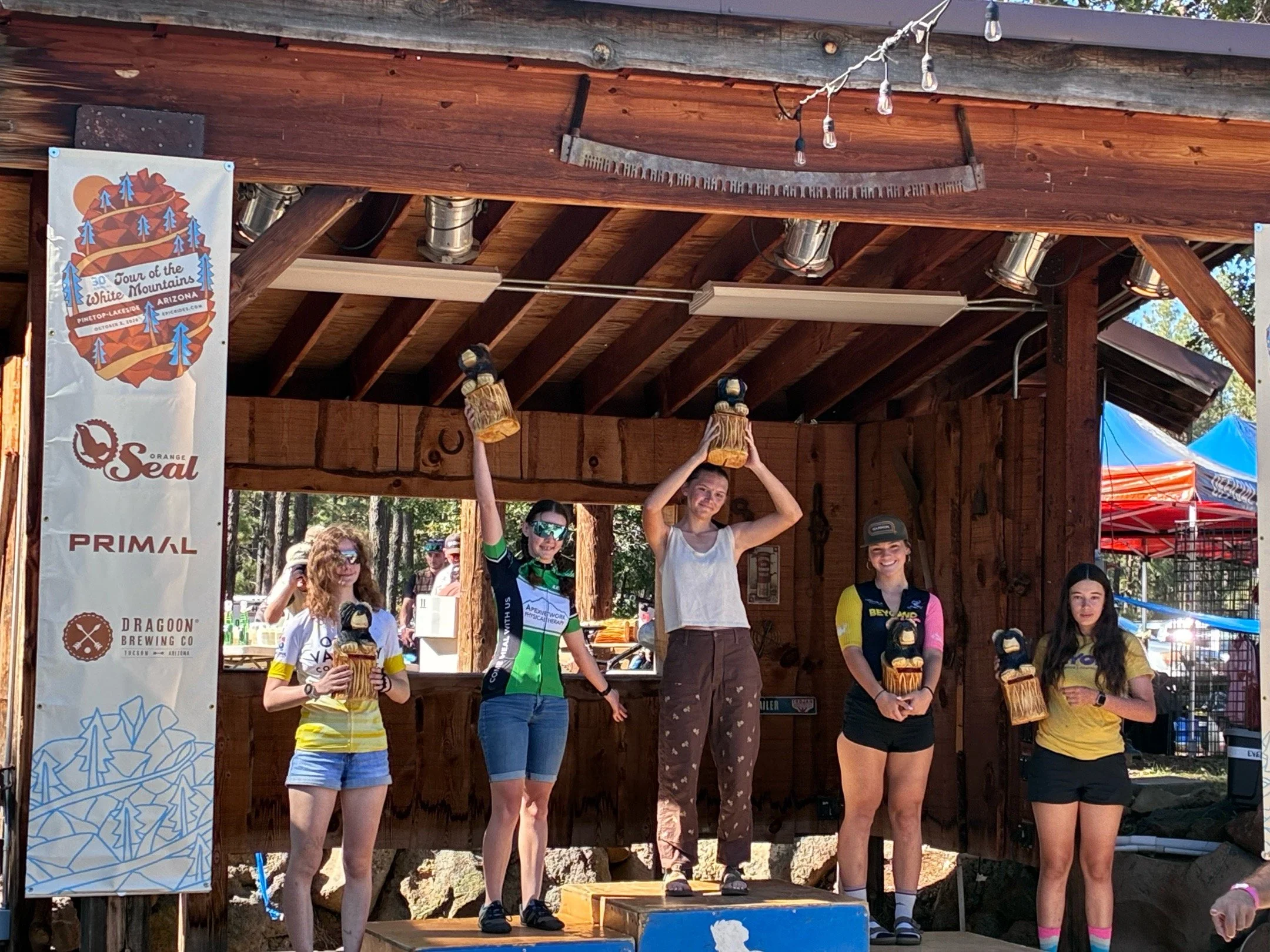  Beyond racers Olivia and Eliette place 3rd and 5th, respectively, for the 35 mile event, Junior Women’s classification. 