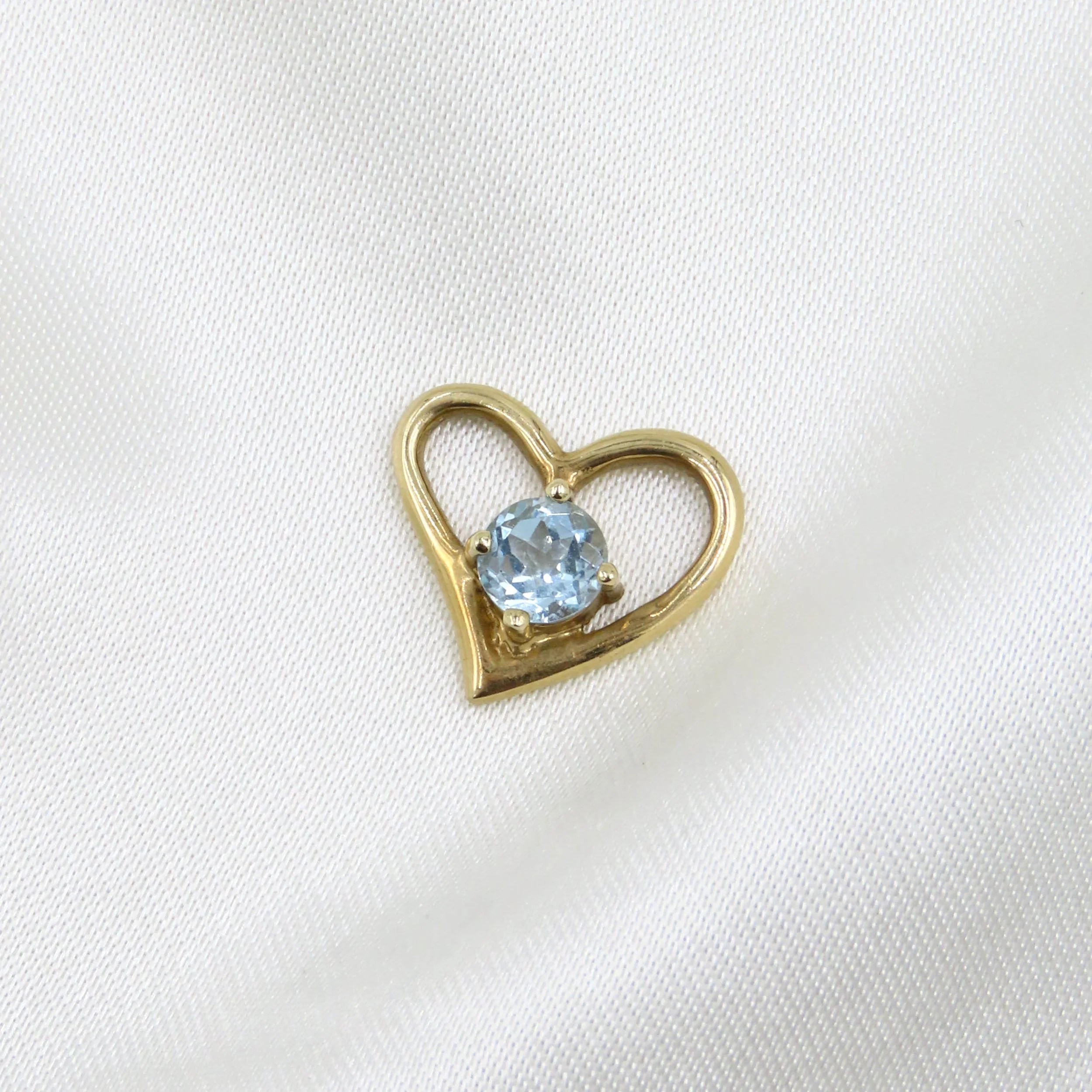 9ct Gold Blue Topaz Heart Pendant
