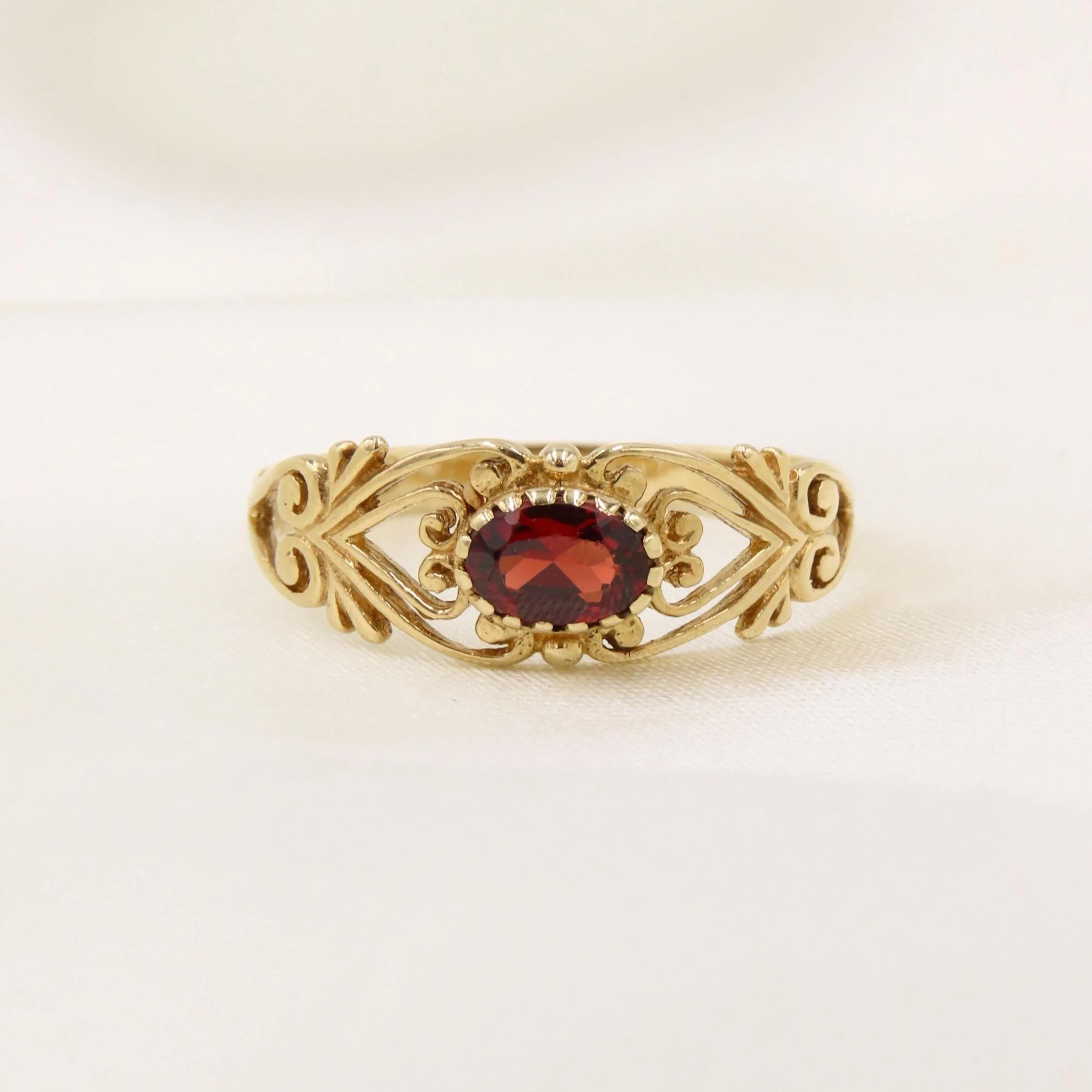 Pre-loved 9ct Gold Filigree Garnet Ring, Size P 1/2