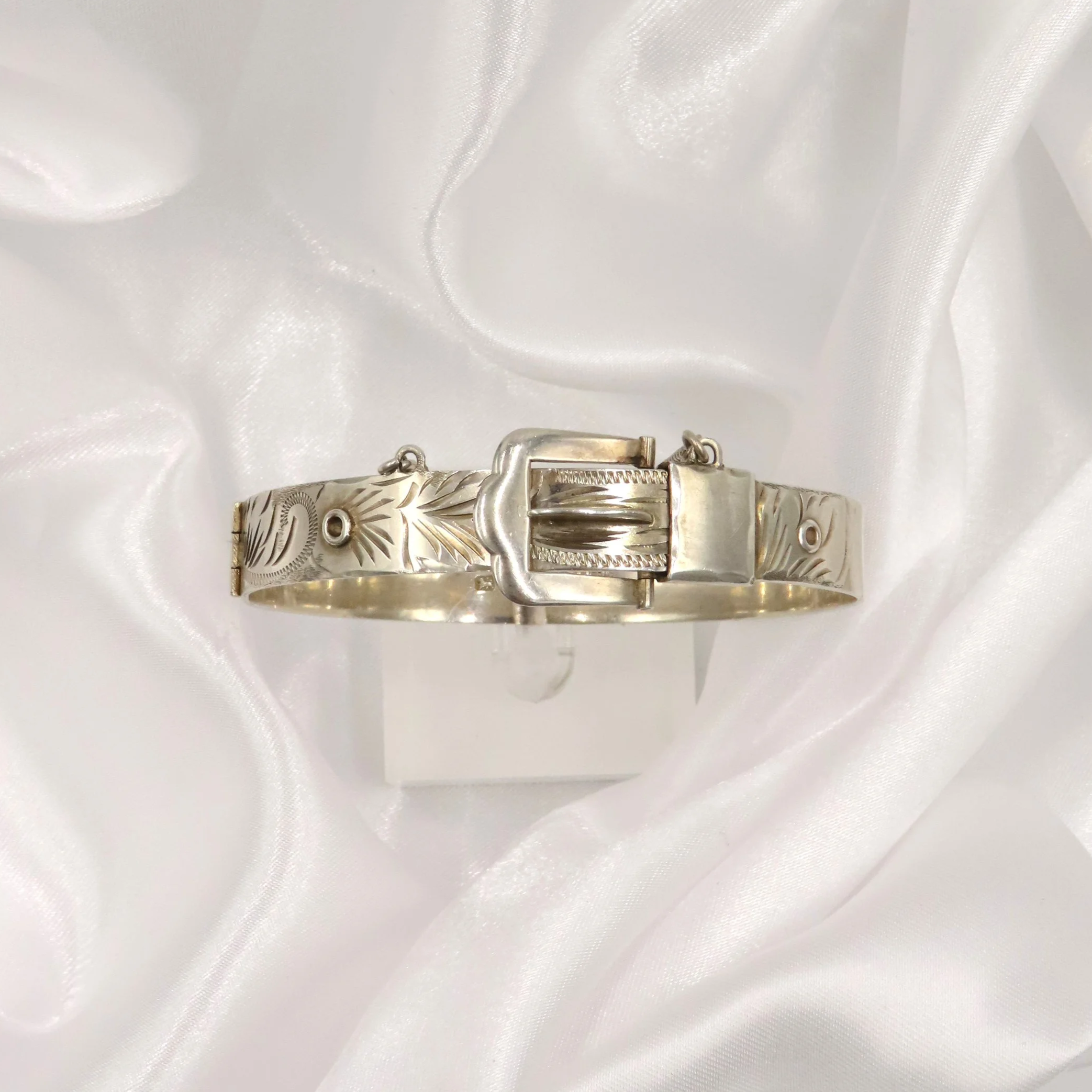 Vintage 1978 Sterling Silver Engraved Buckle Bangle