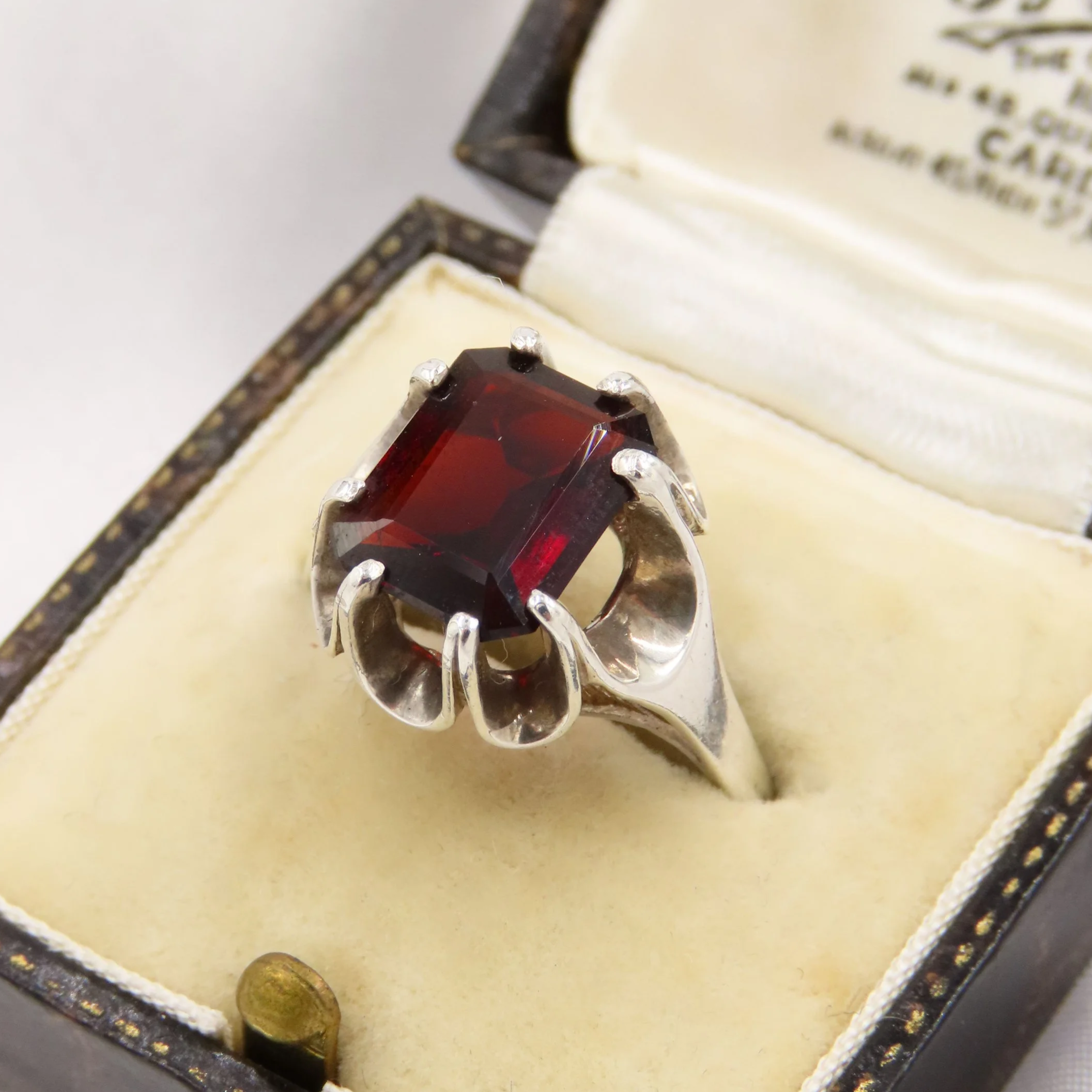 Sterling Silver Emerald-Cut Garnet Buttercup Ring, Size P