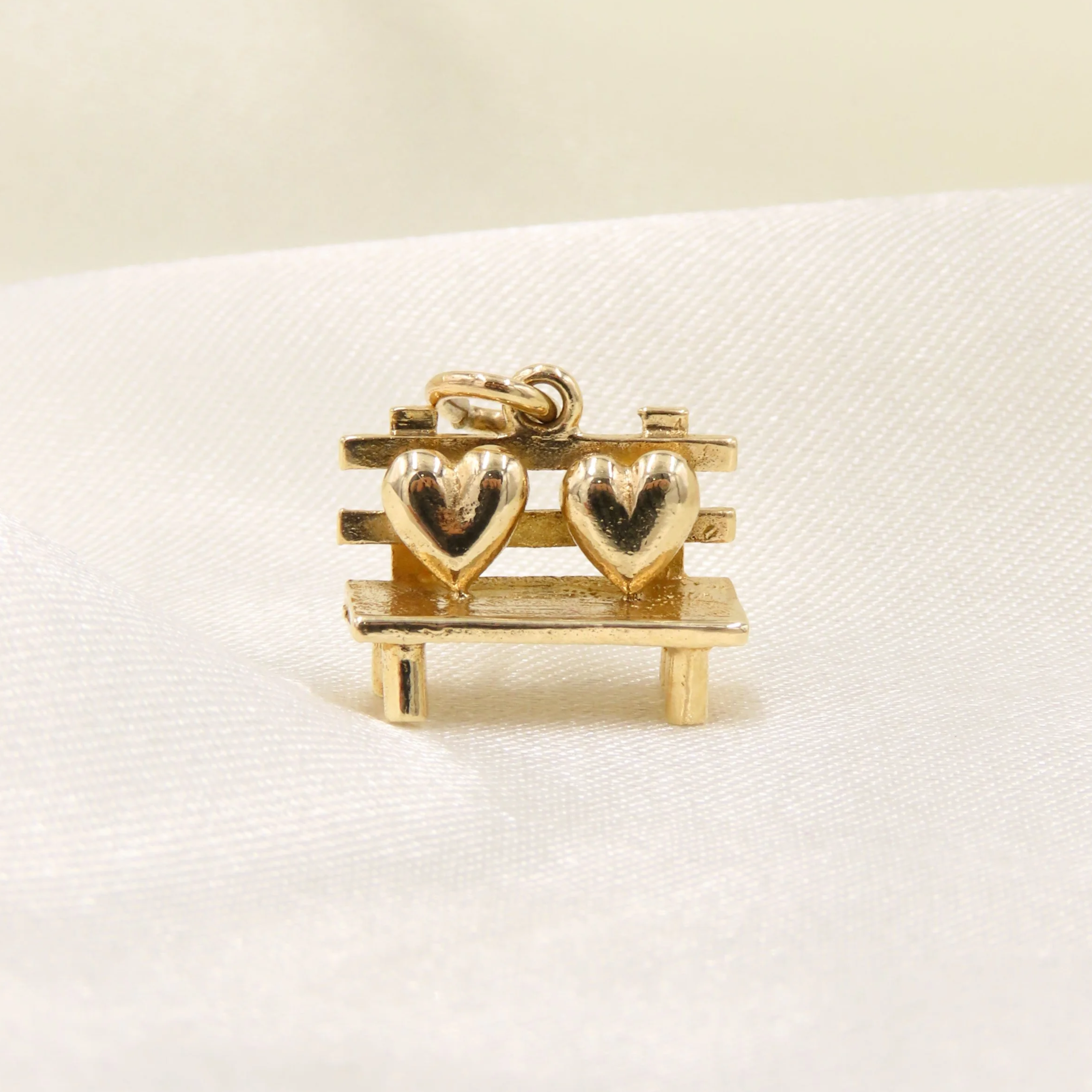 Vintage 1966 9ct Gold Lover's Bench Charm