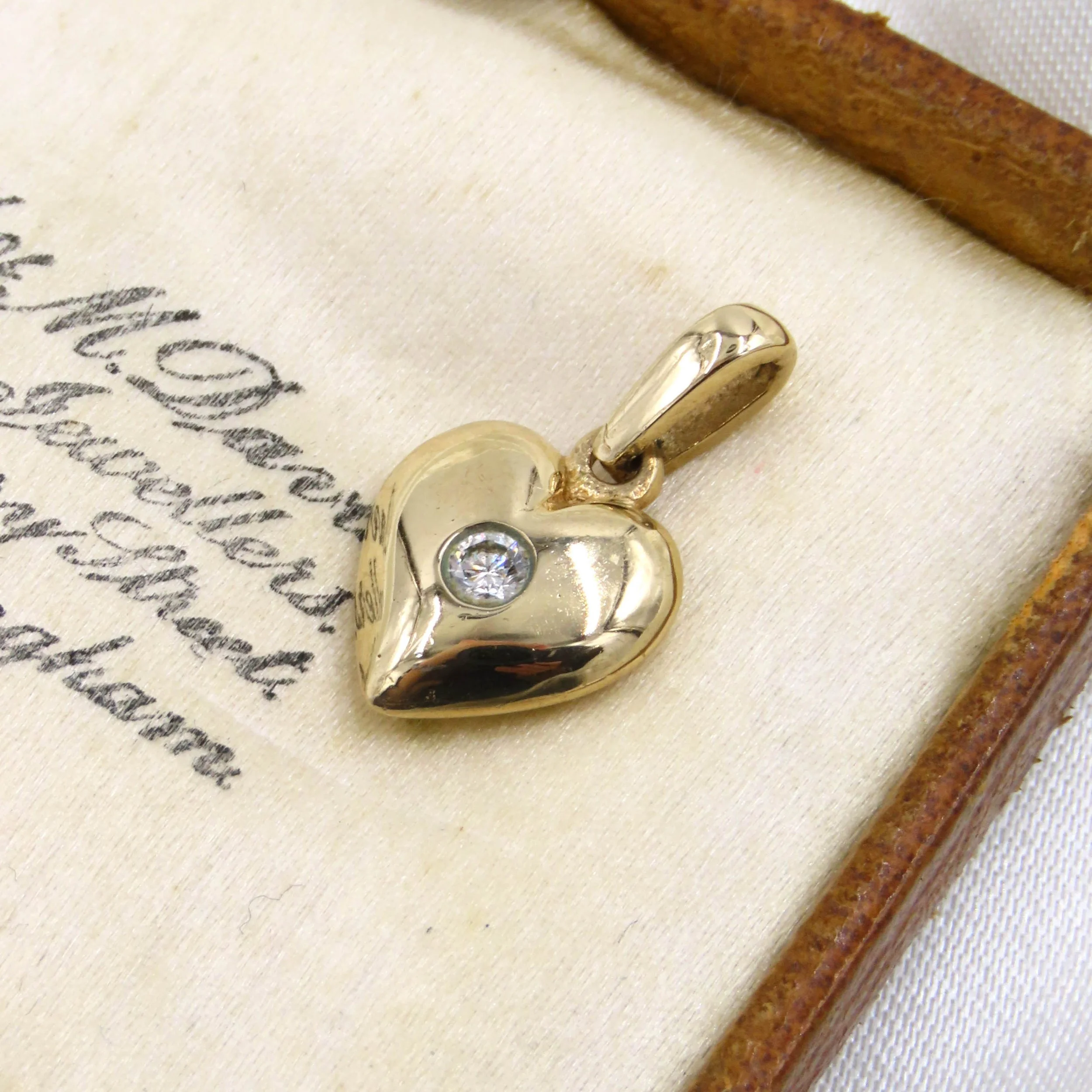 9ct Gold Diamond Heart Pendant