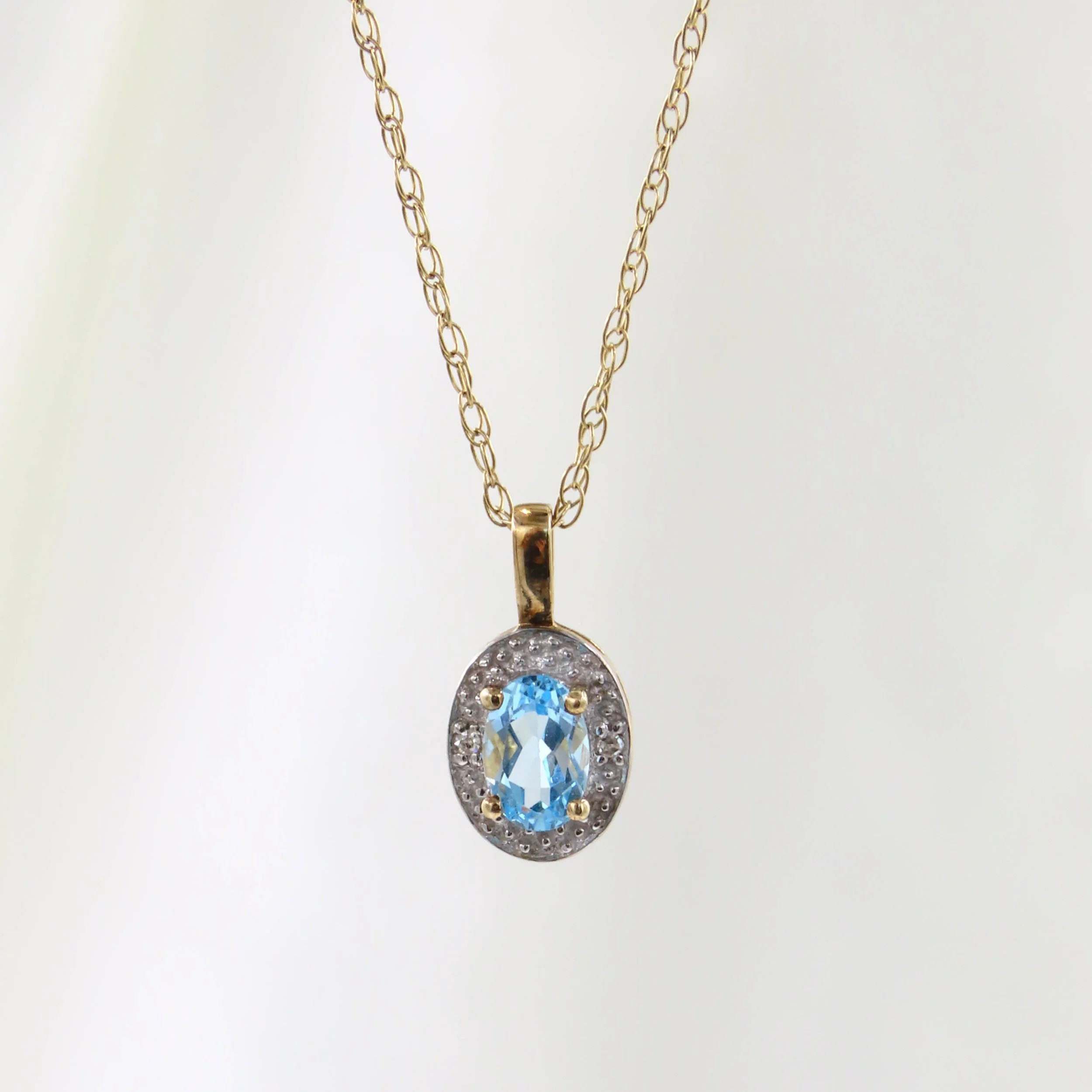 9ct Gold Blue Topaz & Diamond Pendant