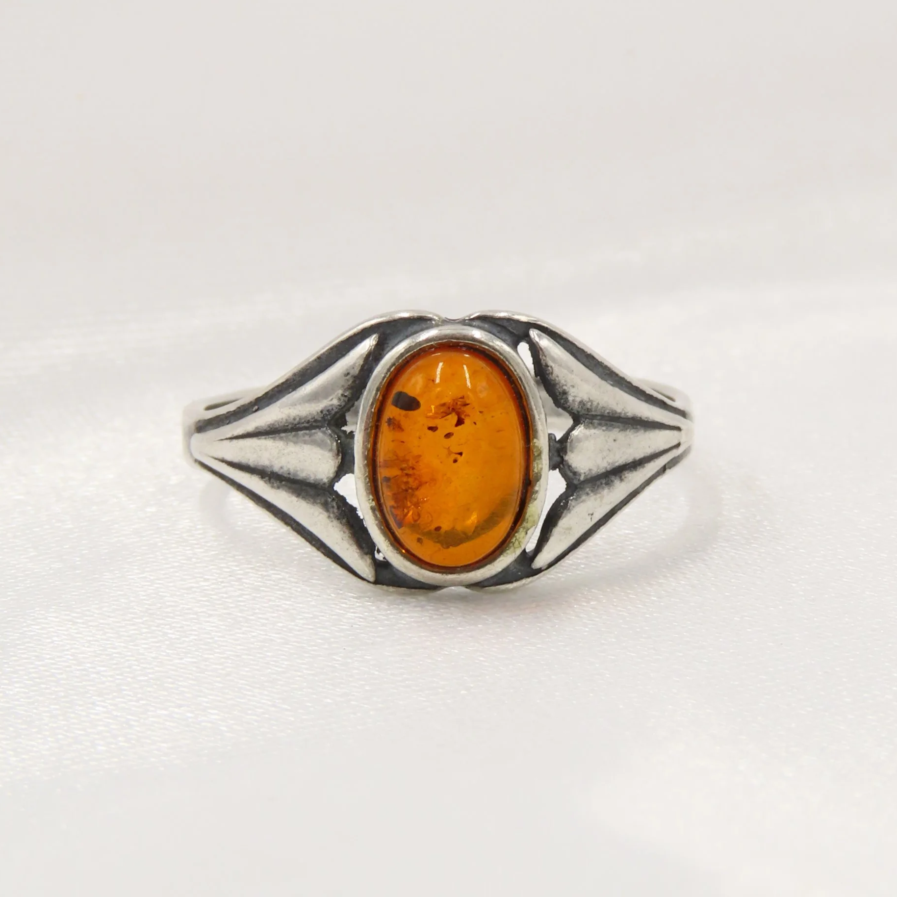 Pre-loved Sterling Silver Amber Ring with Detailed Shoulders, Size M