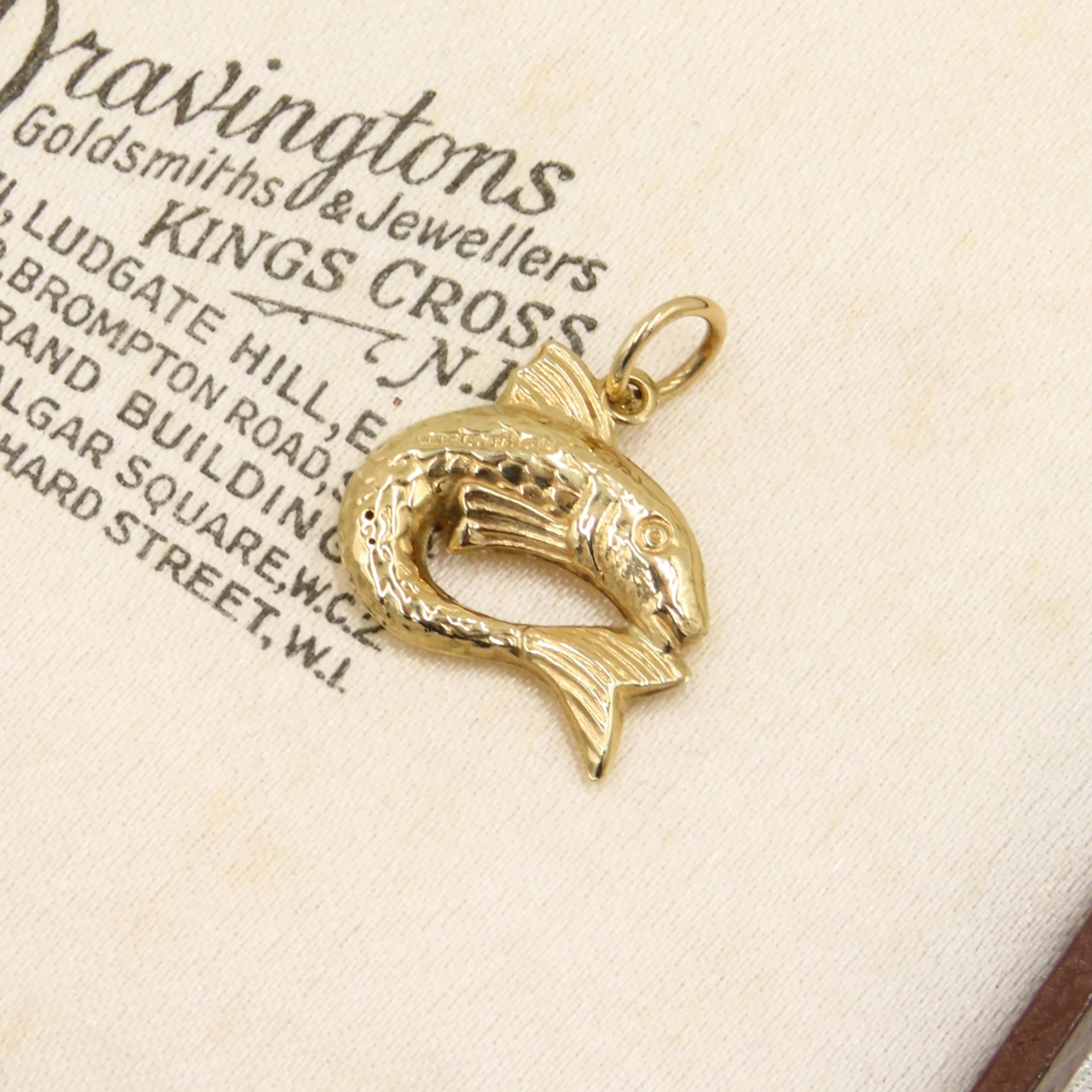 Vintage 1976 9ct Gold Fish Charm