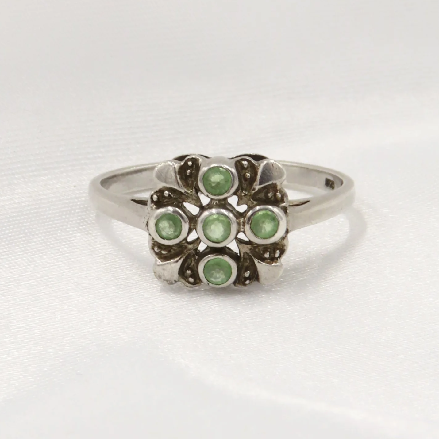 Pre-loved Sterling Silver Peridot Ring, Size O 1/2