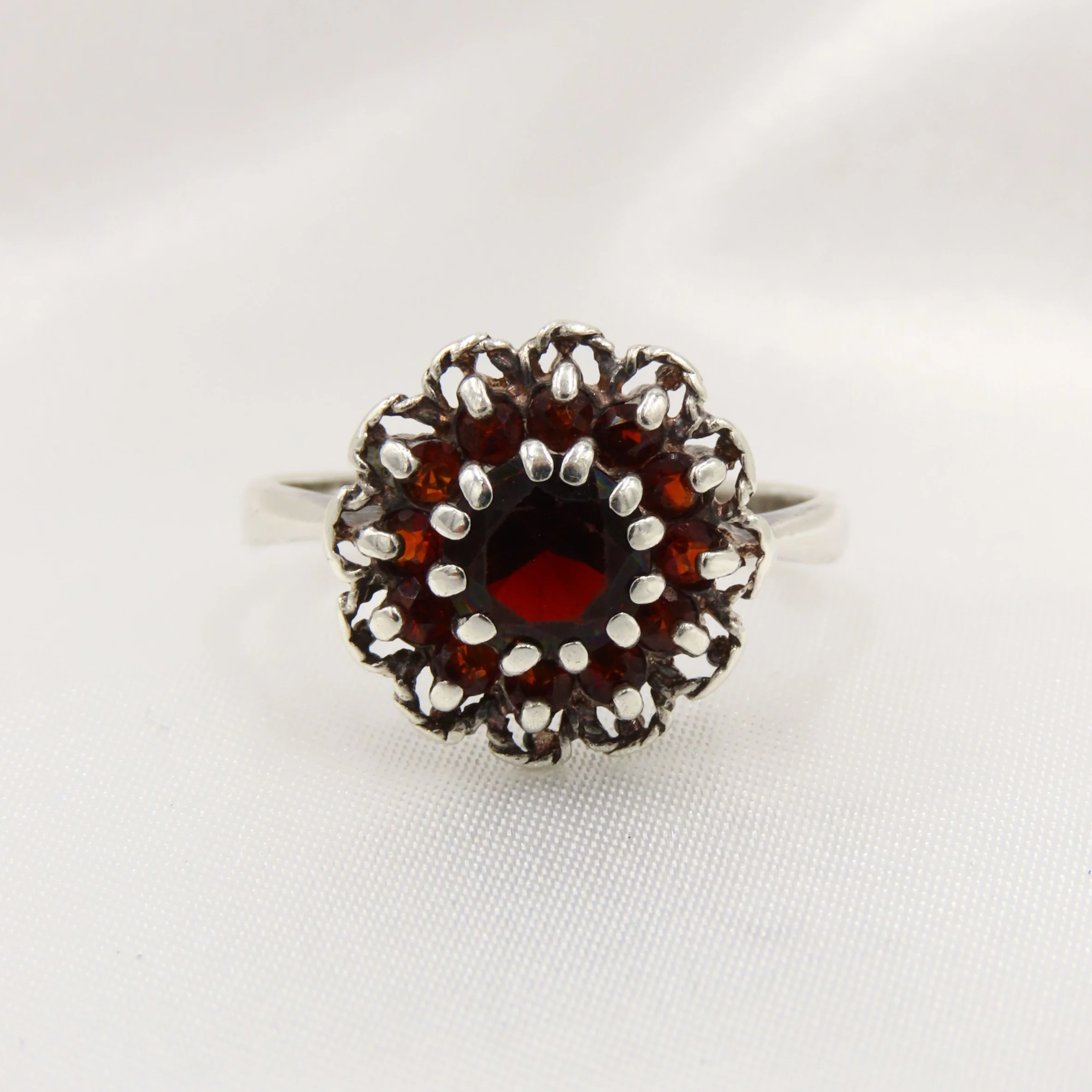 Vintage 1976 Sterling Silver Garnet Cluster Ring, Size P