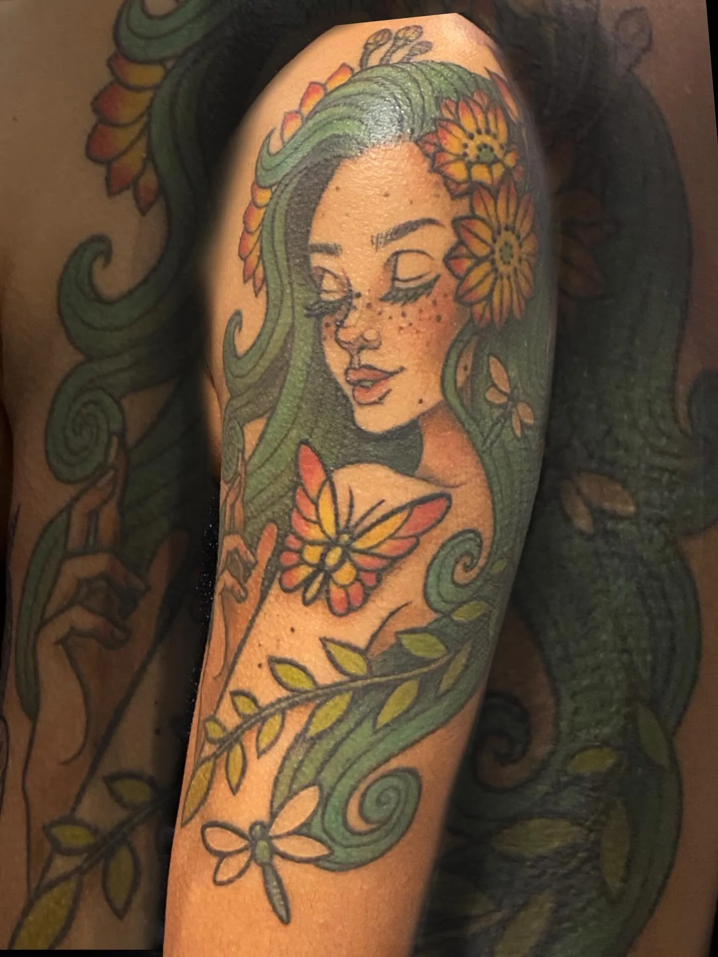 Five years ago, I brought this forest muse to life and this photo was taken after three years of natural healing. πΏβ¨
I love seeing how my work settles into the skin over time, how the colors soften yet the soul of the piece stays strong. This one s