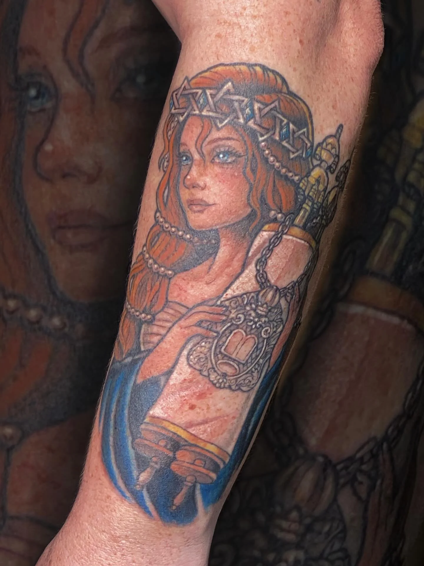 Every piece I create is a story π¦
A whisper of myth, emotion, and spirit etched in skin. This guardian embodies grace, strength, and quiet power, adorned in light and shadow. A fitting piece for one of my long time clients Sarah. A good friend and