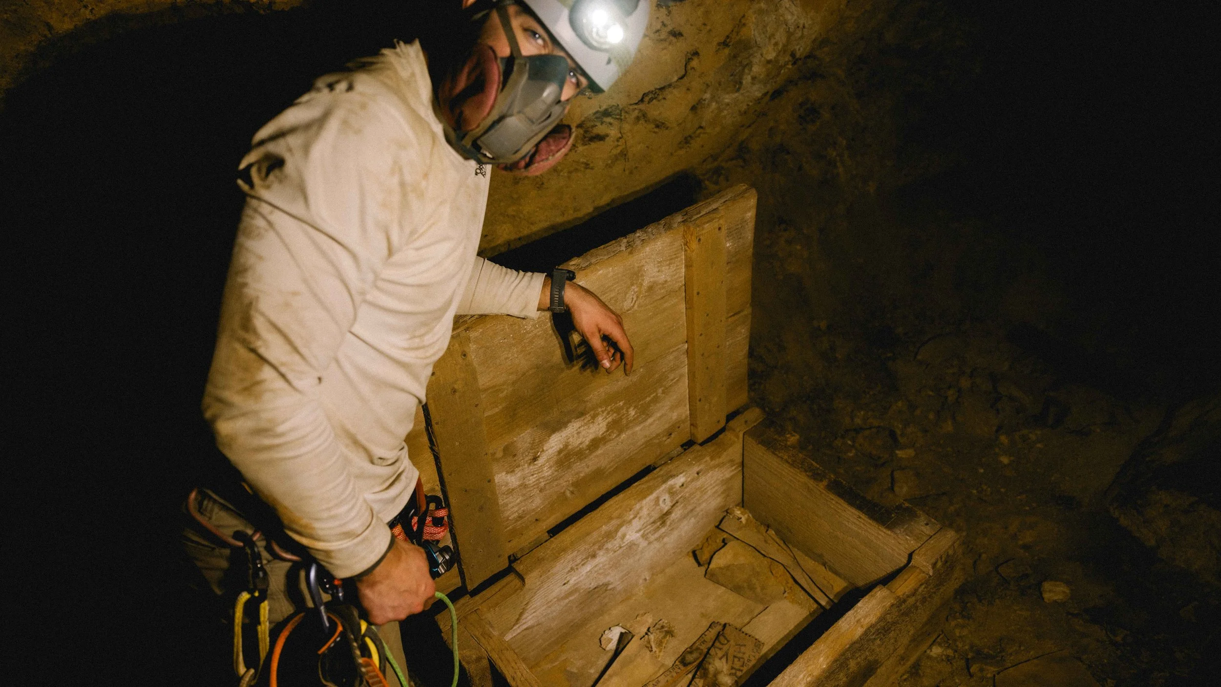 Exp.002 Website-4.jpg