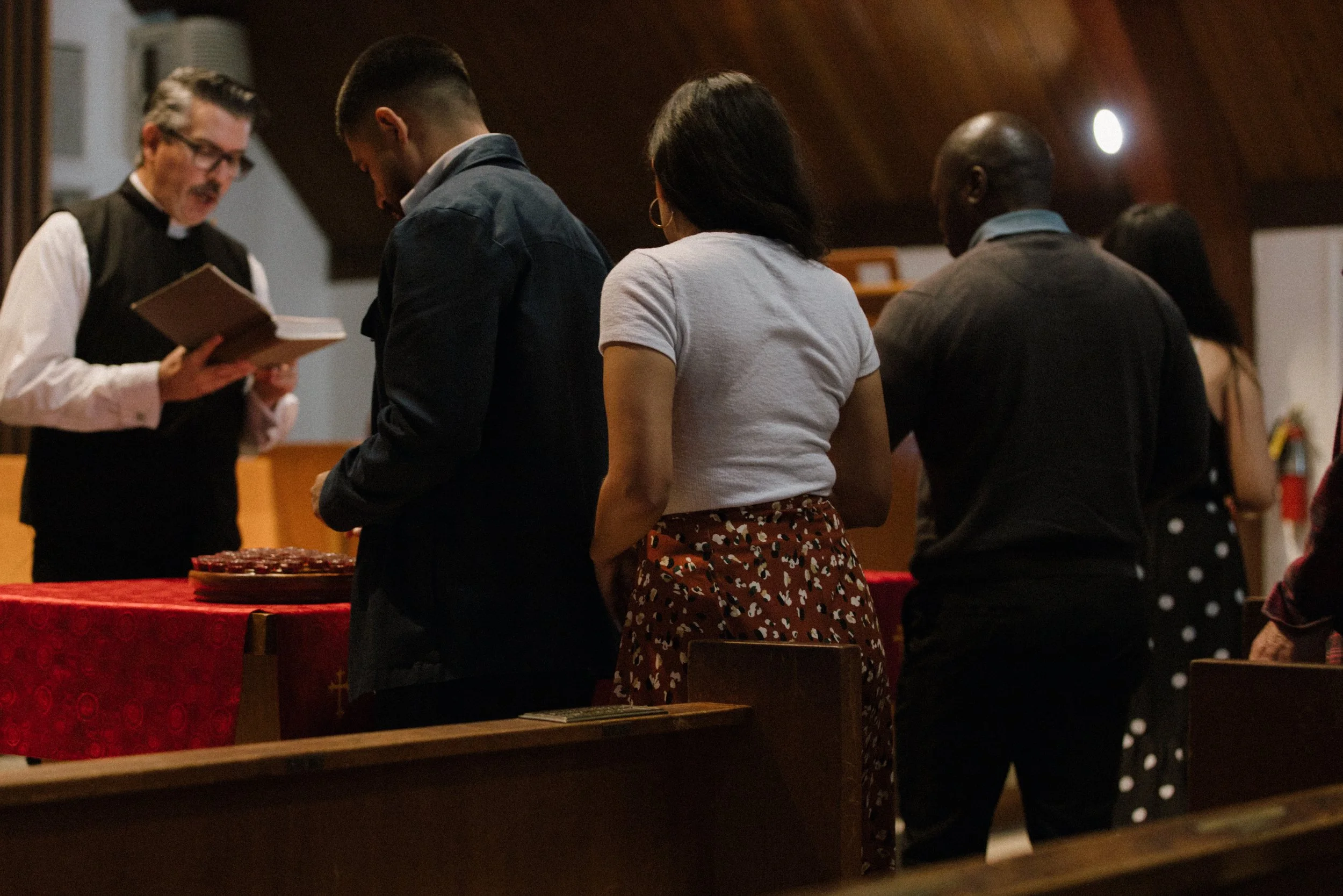 Worship-Coomunion.jpg