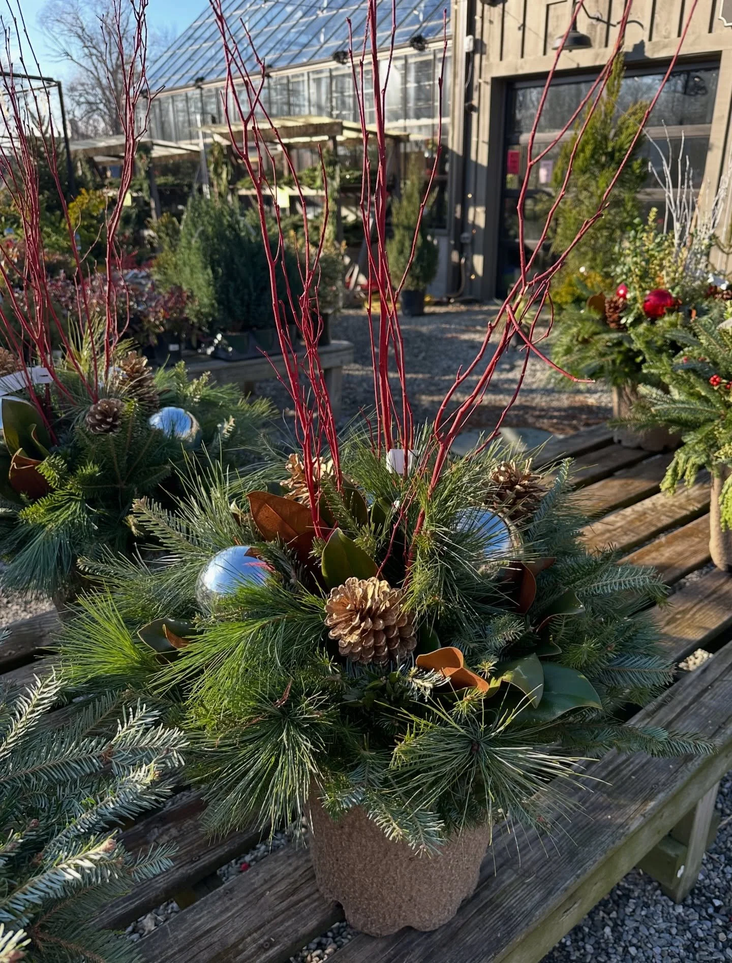 Come get your custom made wreaths and centerpieces at Gossetts!