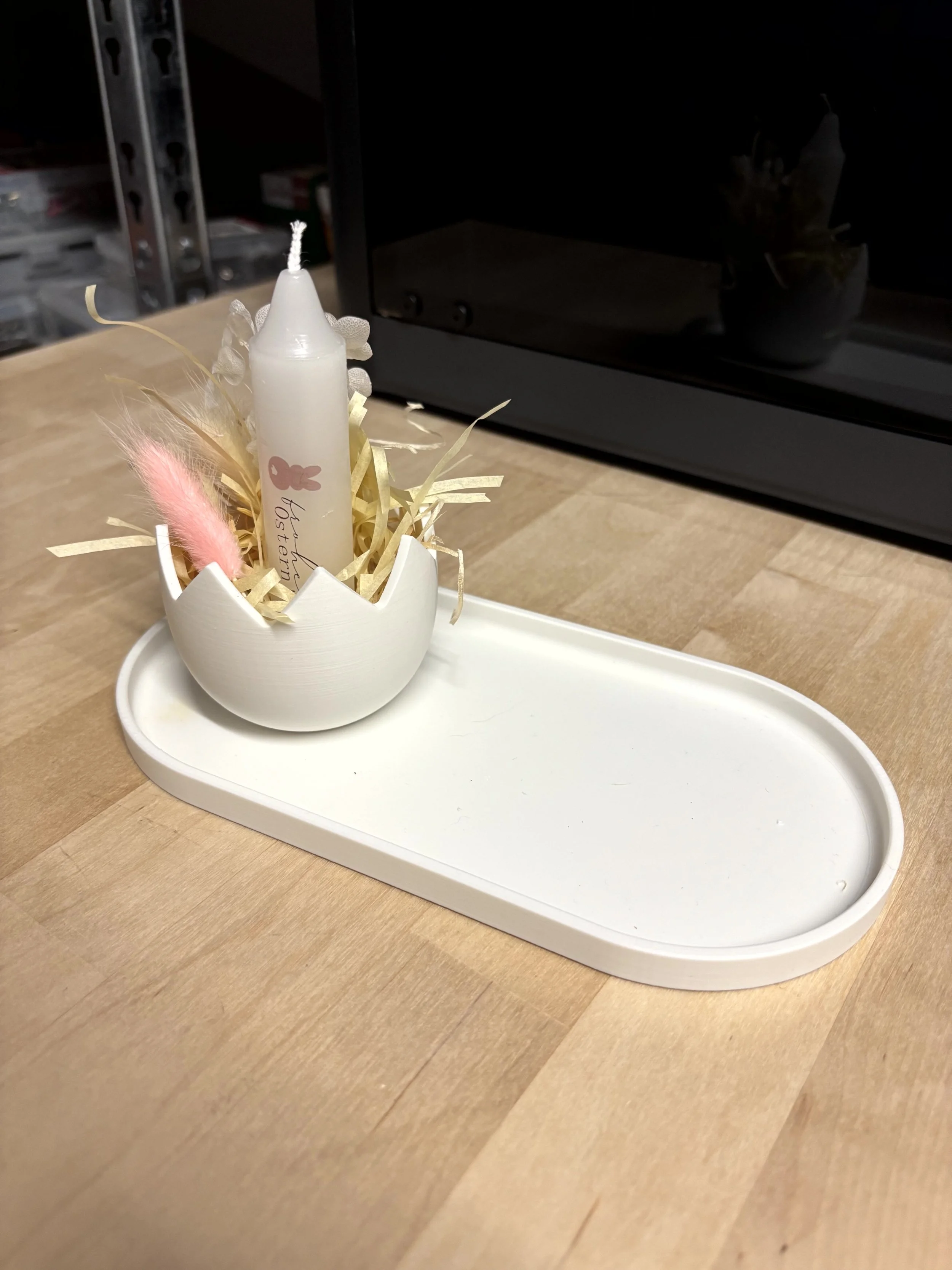 PLAT DECO OEUF CASSE ET LAPIN.jpg