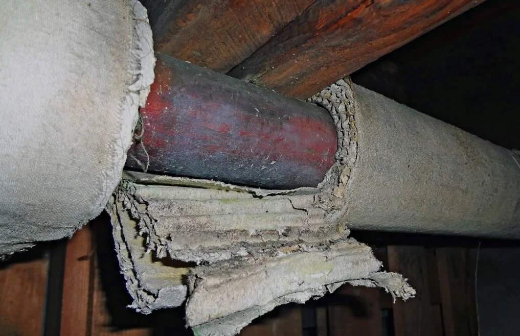 At Enviro-Chem Consulting Group, we often find this old-school insulation on steam and hot water lines. Known as air cell, it looks like cardboard or thick paper &mdash; but it contains asbestos, a serious health hazard when disturbed.⁣
⁣
💨 Over tim