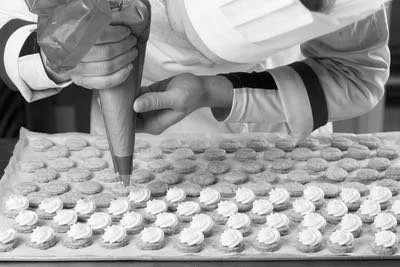 Why More Caterers and Hotels Are Outsourcing Their Pastry Programs