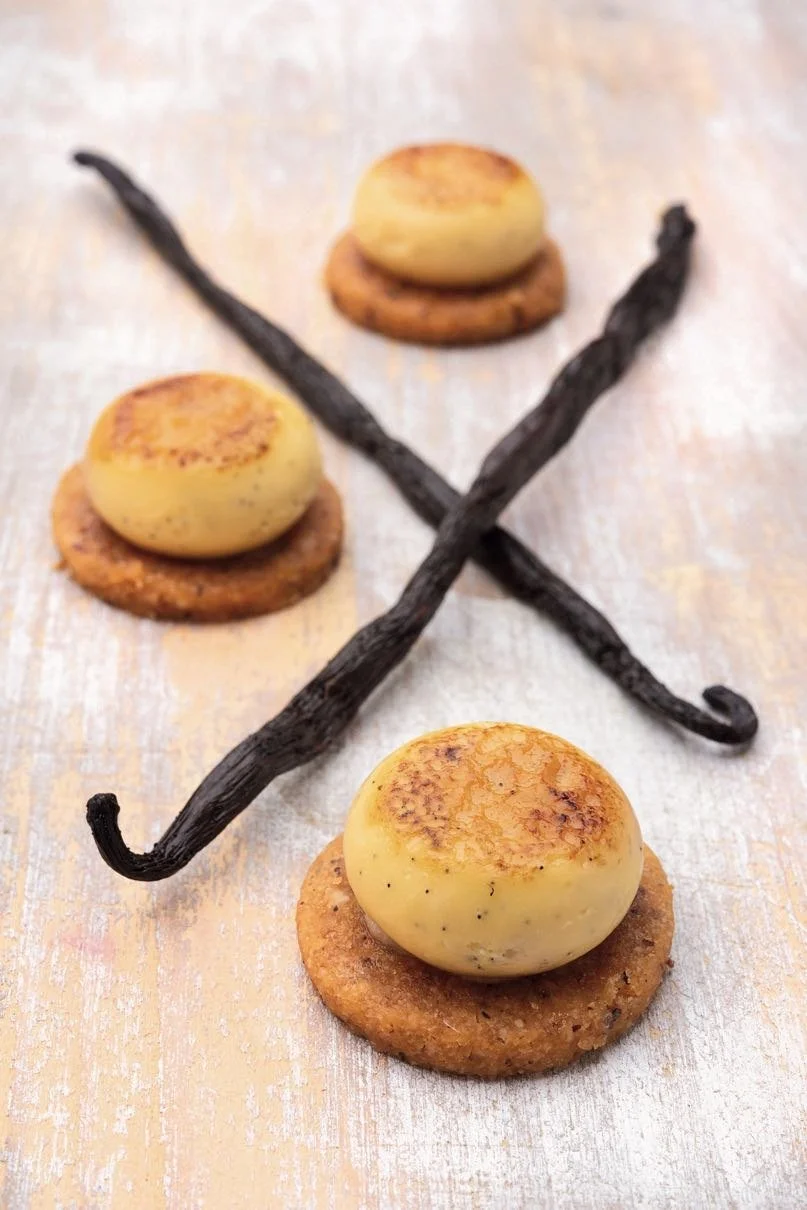 What Is a Petit Four? Meaning, History, Types and How to Serve Them