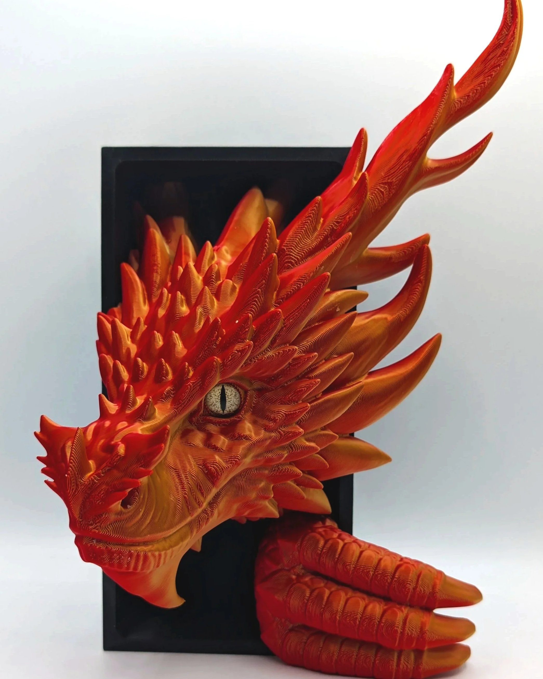 Spine Guard Dragon Emerging Book Nook
