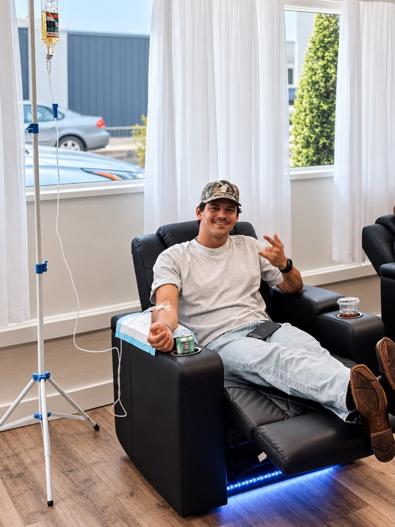 Just taking it easy over here! 🤘🏼

Sometimes you just need an excuse to kick your feet up for a bit! 

Walk-ins are always welcome during business hours. Here until 6pm today!!