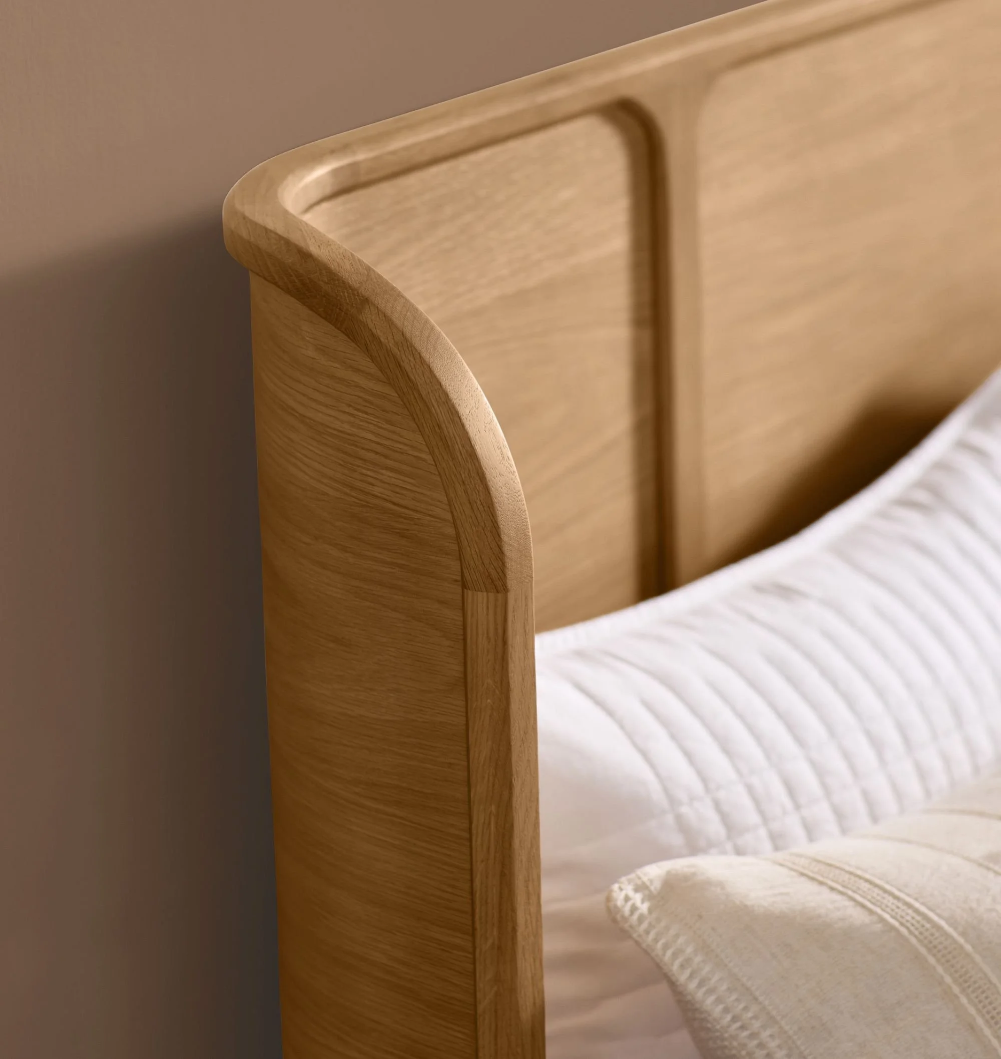 esme-bed-3-xl.jpg