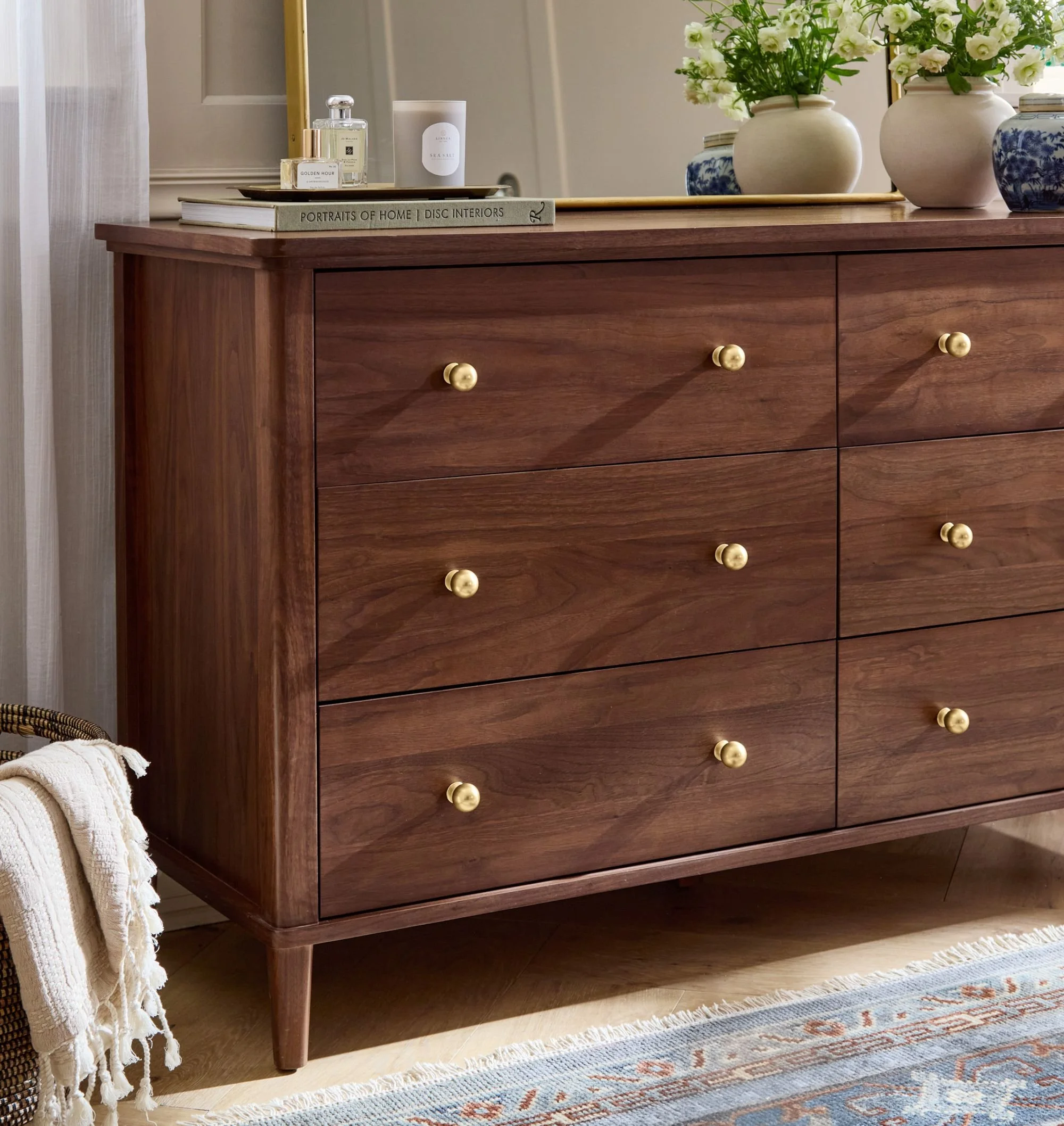 lloyd-bedroom-collection-xl.jpg