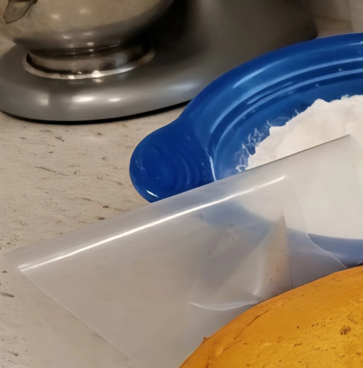 Piping bag with tip.jpg