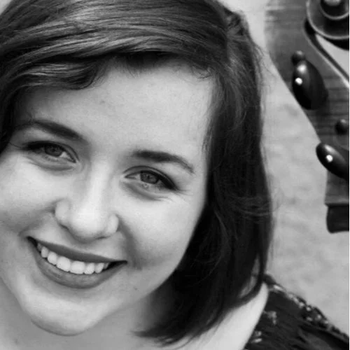 peyrebrunehelen-headshot2.jpg