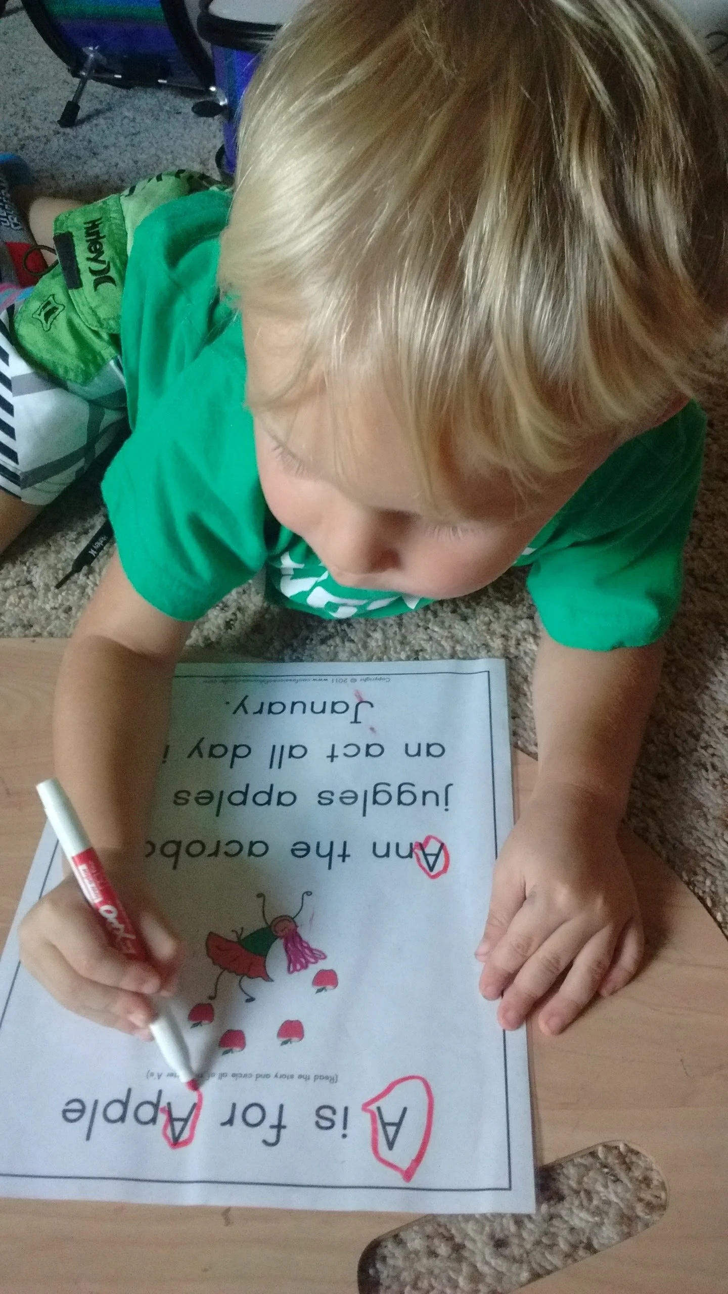 Ten Apples Up on Top: Fun Apple-Themed Activities with the Kiddos 🍎