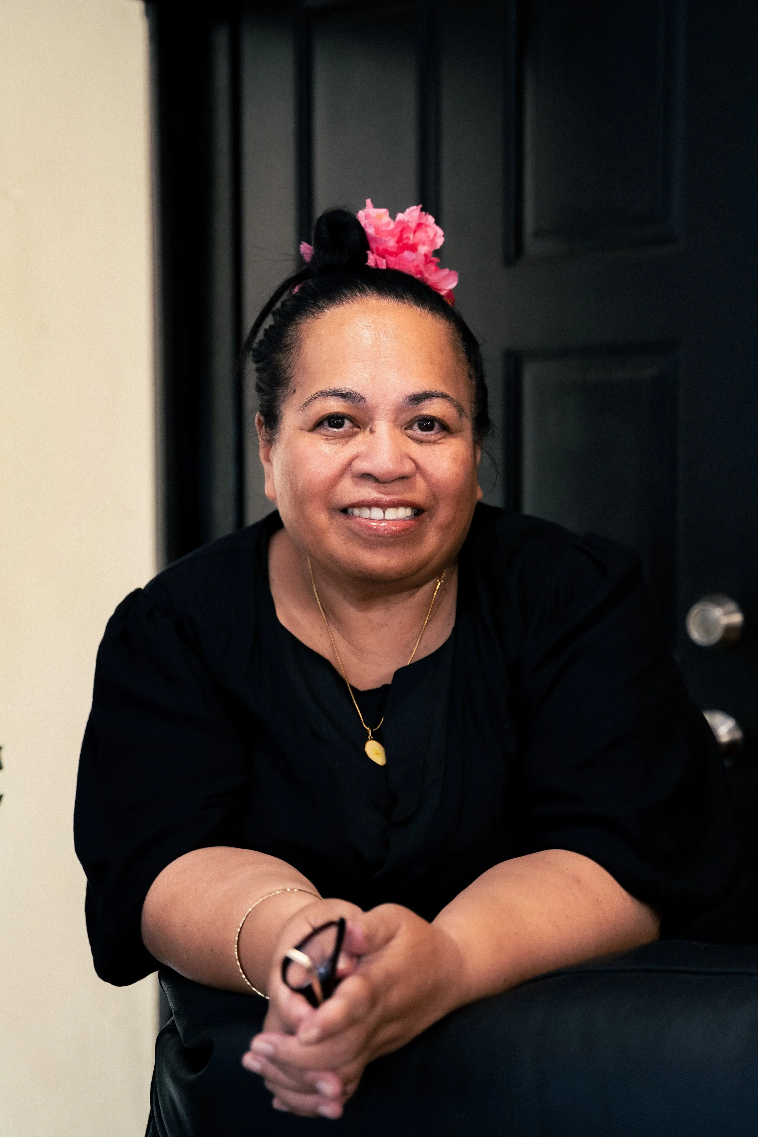 Photo Vienna Richards standing at home