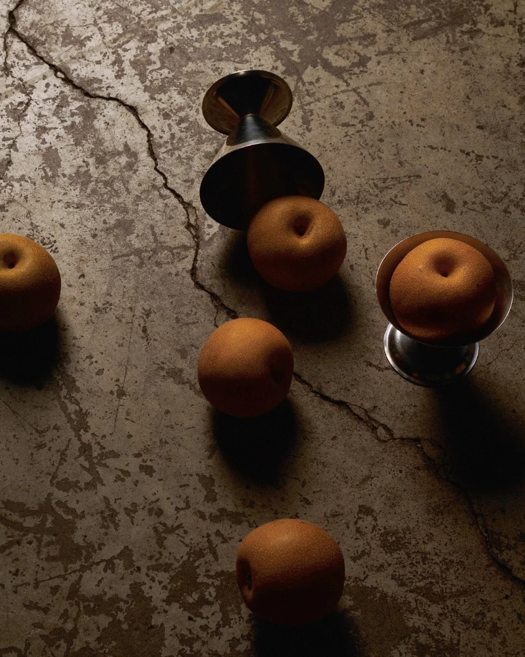 NASHI PEAR
Only the freshest, juiciest pears make the cut. Light and sweet, every bite is a little moment of natural perfection that lifts every dish it touches. 
Subtle, elegant, and full of character, the Nashi pear turns simple flavours into som