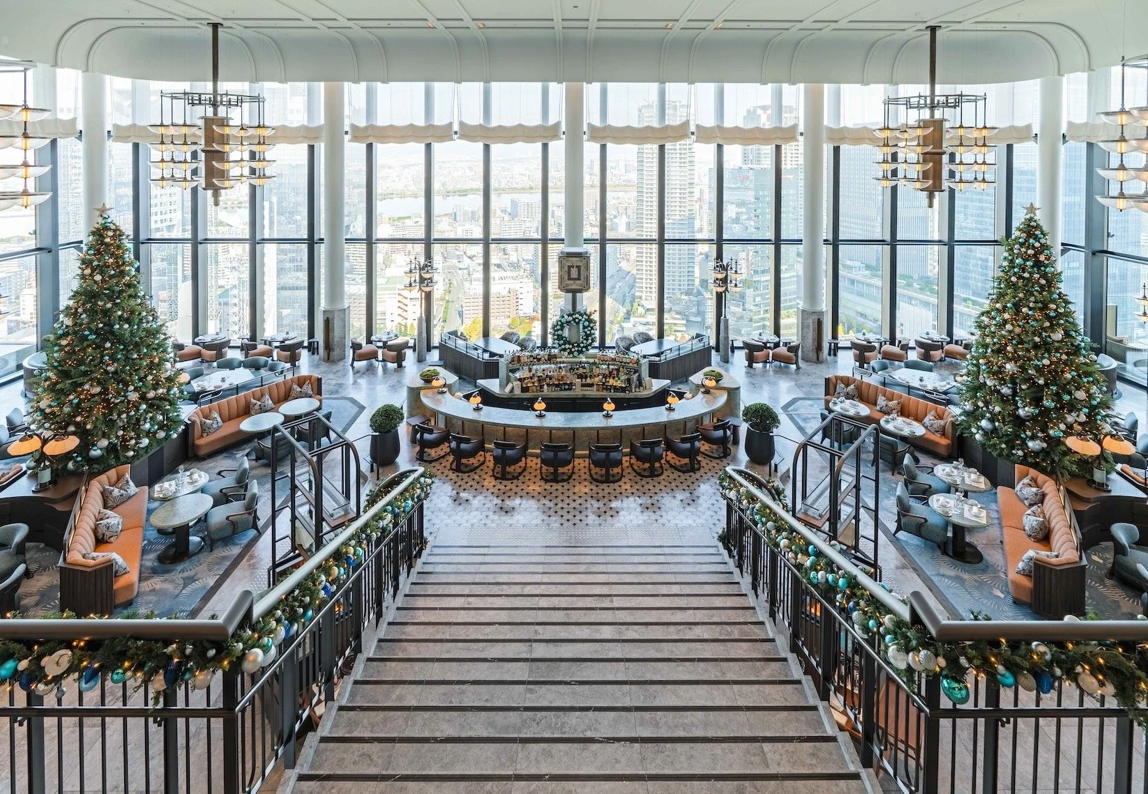 【ウォルドーフ・アストリア大阪×ティファニー】クリスマスを彩る“タイムレスな輝き”のホリデーコラボ