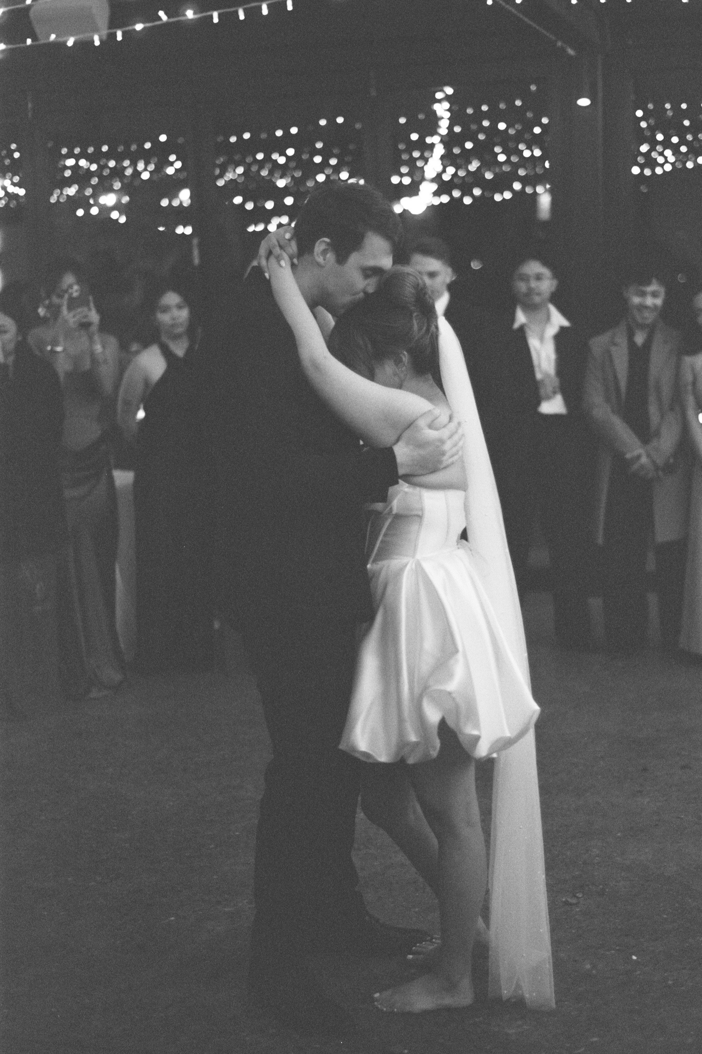 Ashley_Connor_Sydney_Film_Wedding_Photographer_BarefootandBearded-23.jpg