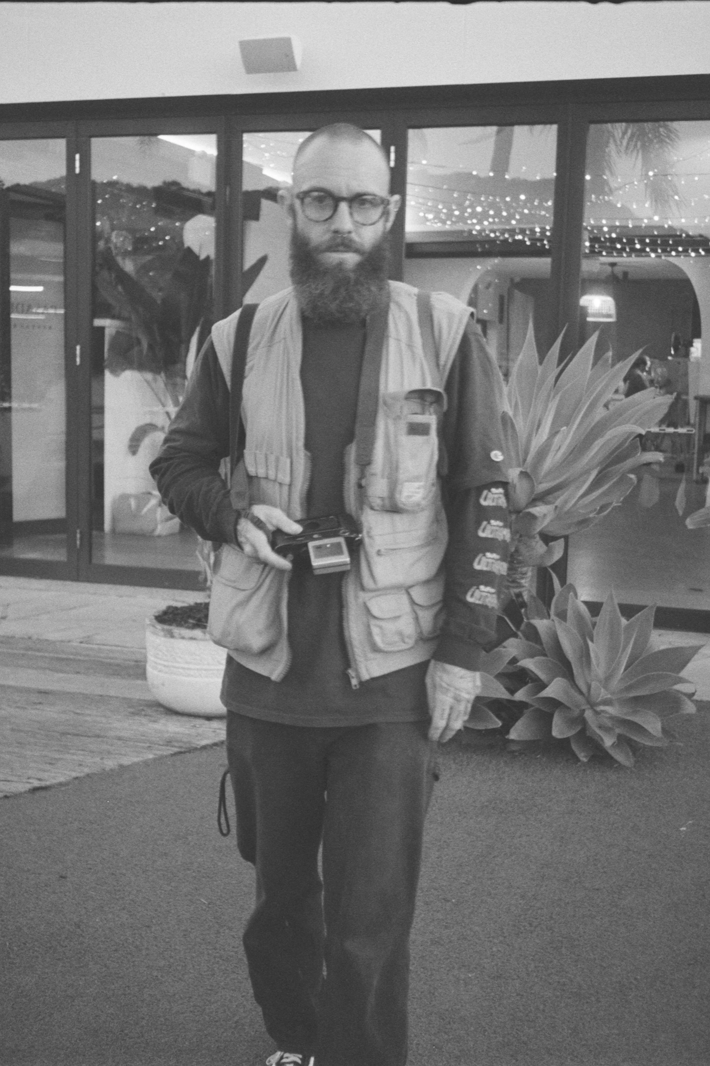 Ashley_Connor_Sydney_Film_Wedding_Photographer_BarefootandBearded-6.jpg